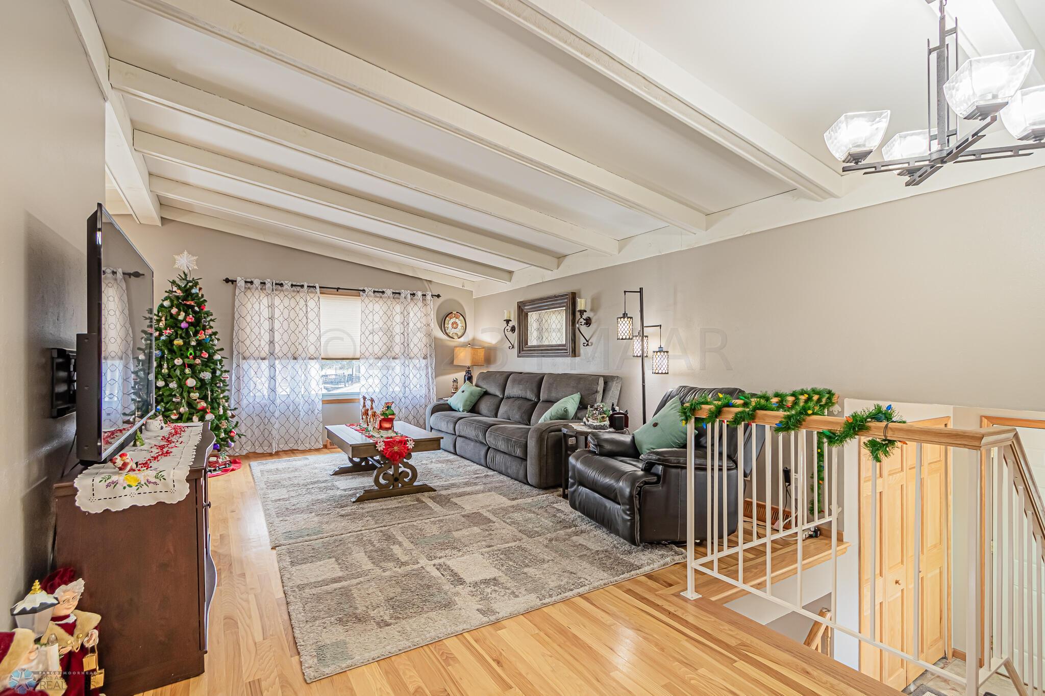 422 Birch Ln, Moorhead, MN 56560-28