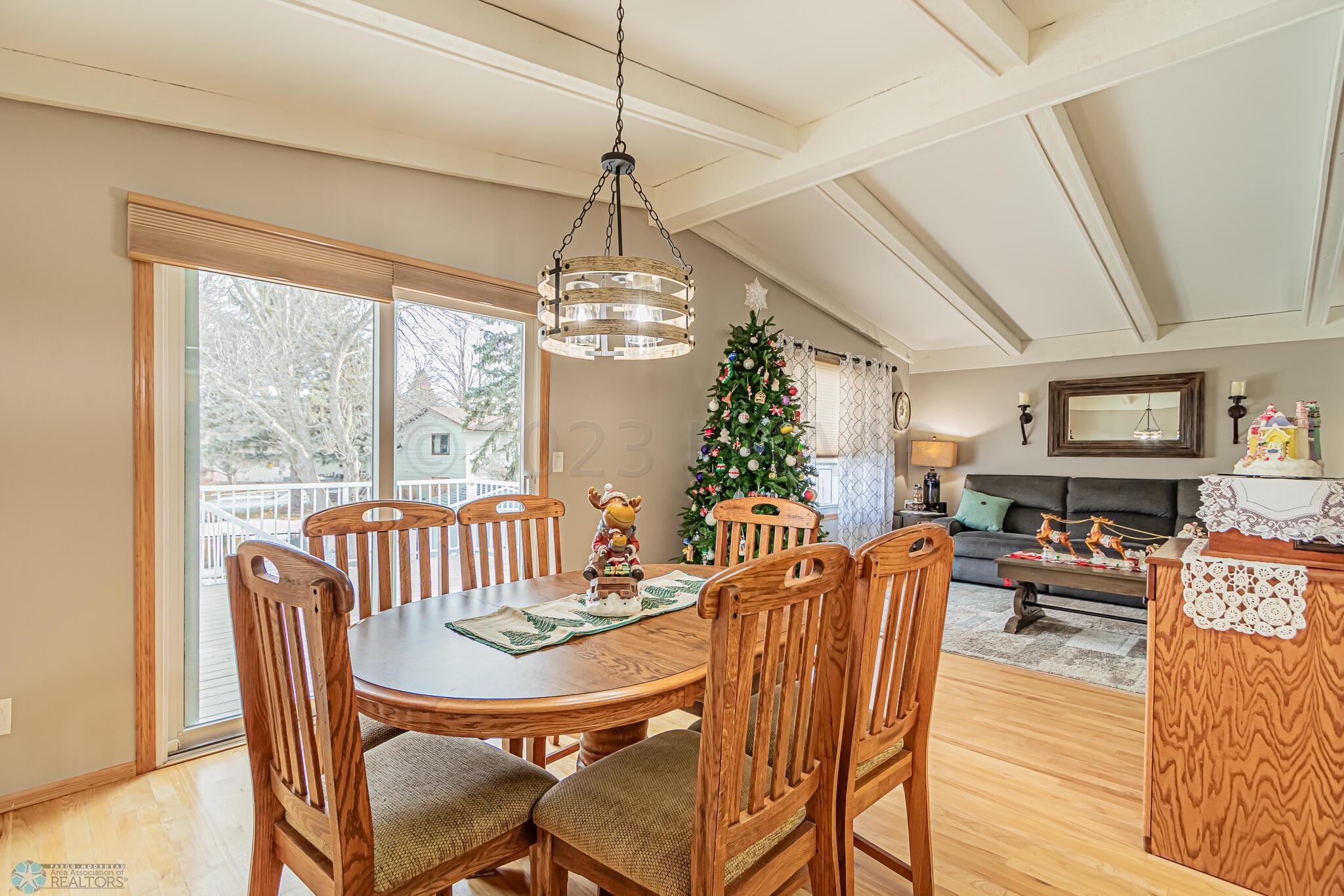422 Birch Ln, Moorhead, MN 56560-32
