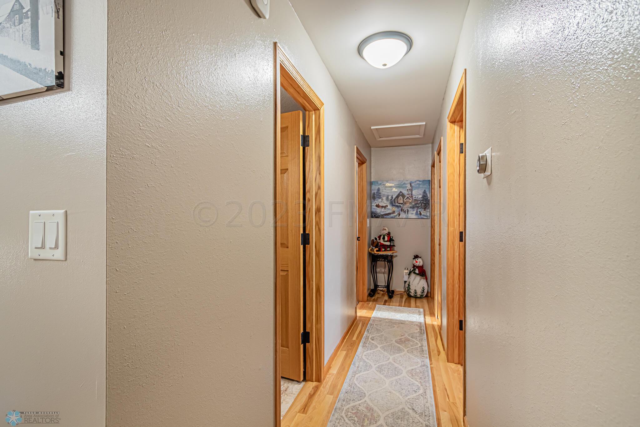 422 Birch Ln, Moorhead, MN 56560-17