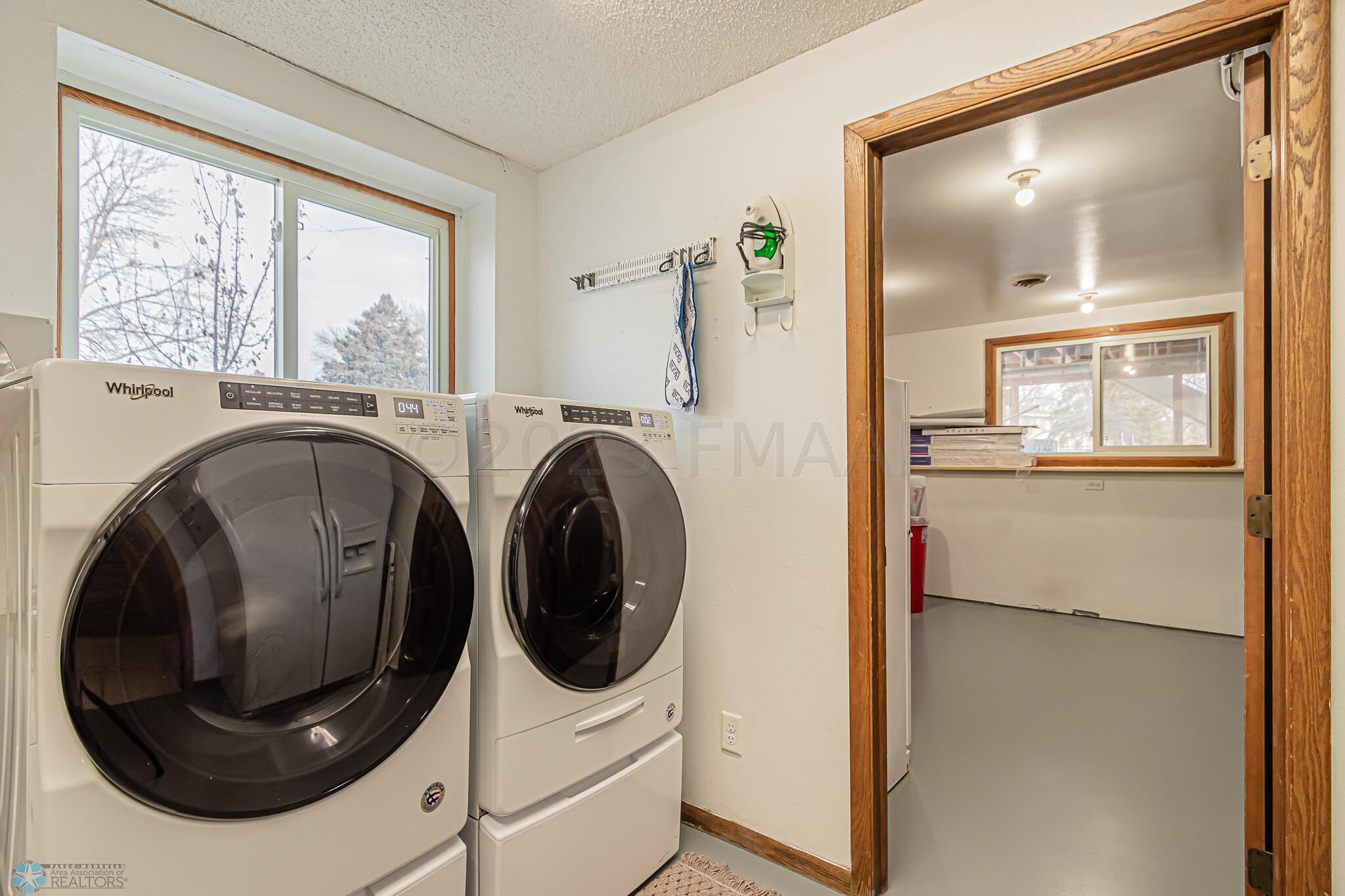 422 Birch Ln, Moorhead, MN 56560-04