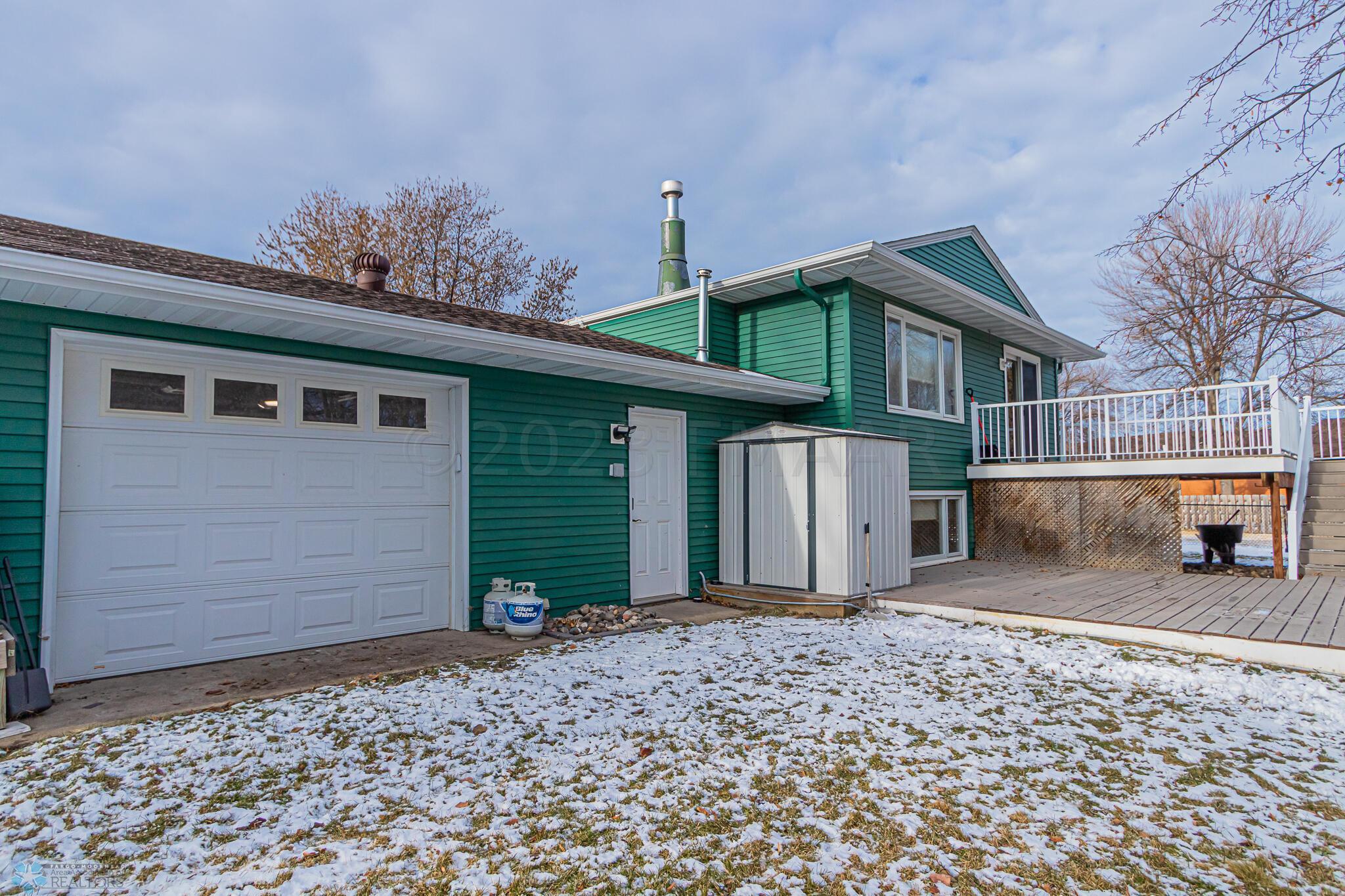 422 Birch Ln, Moorhead, MN 56560-42