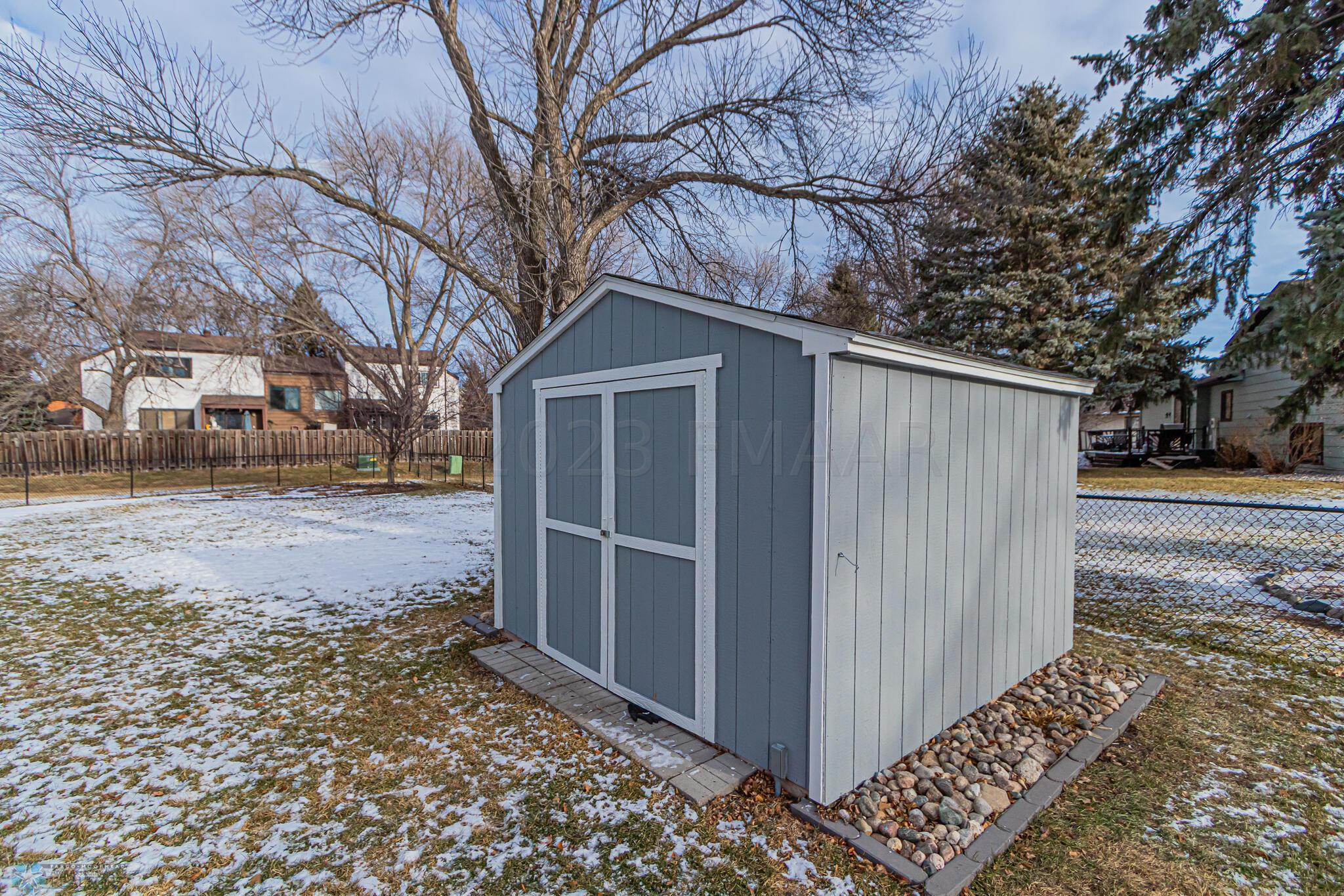 422 Birch Ln, Moorhead, MN 56560-43