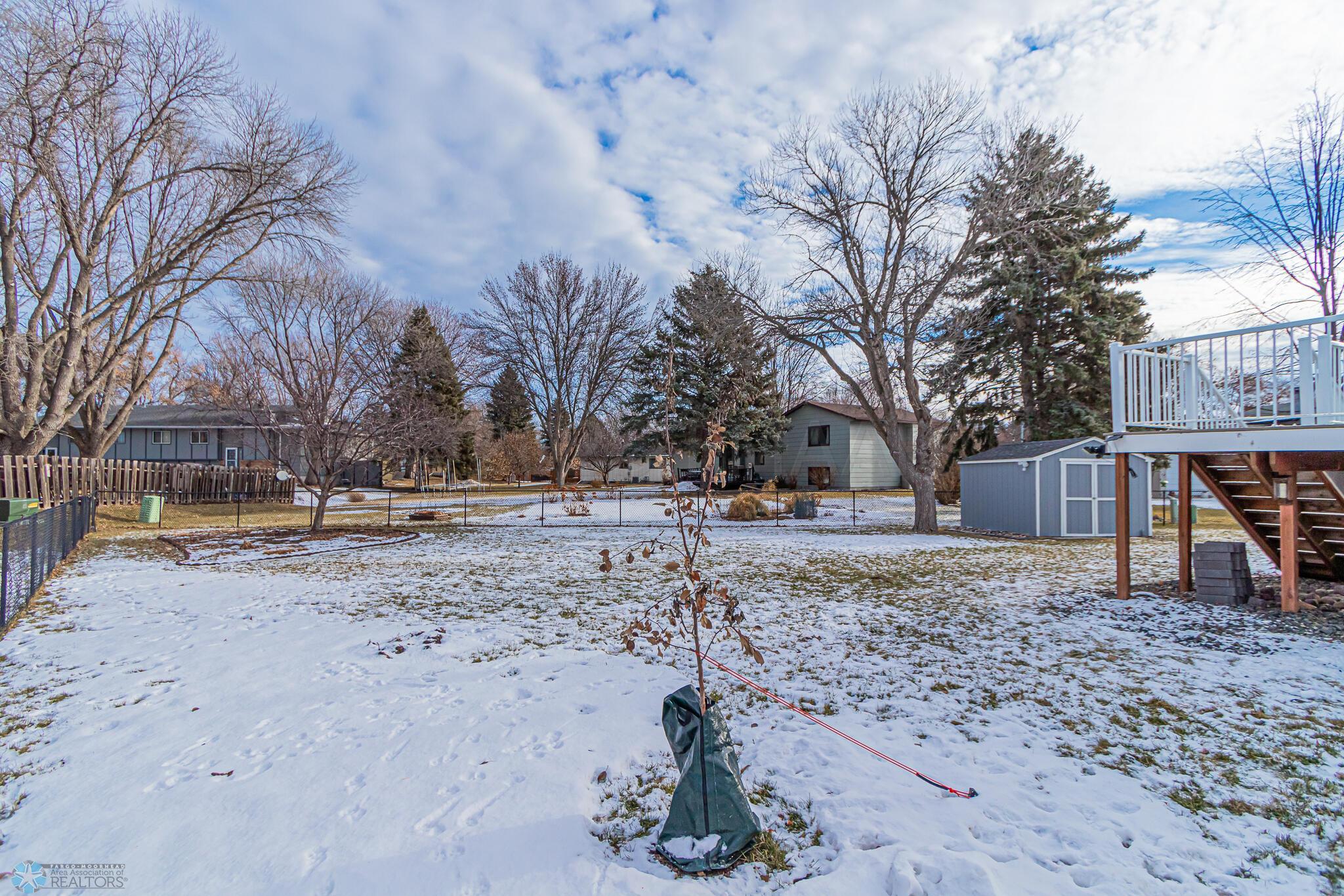 422 Birch Ln, Moorhead, MN 56560-45