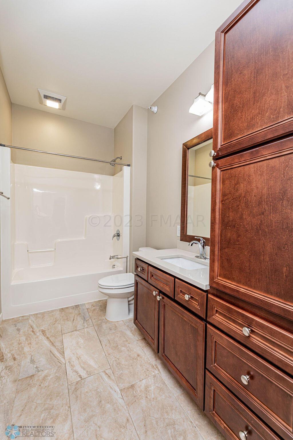 Full Guest Bathroom