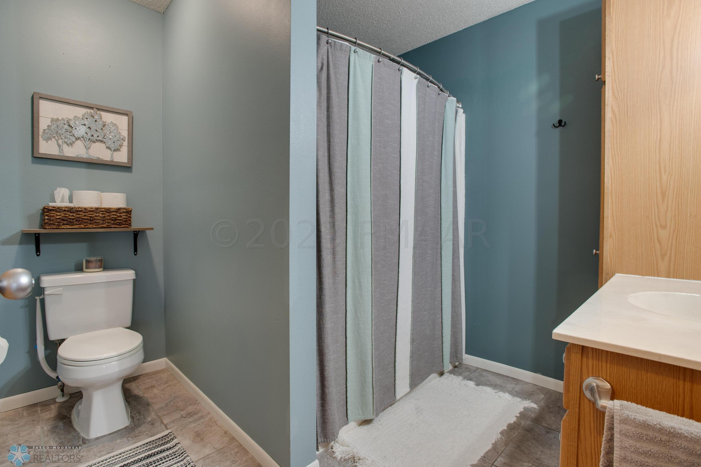Hollywood Bathroom