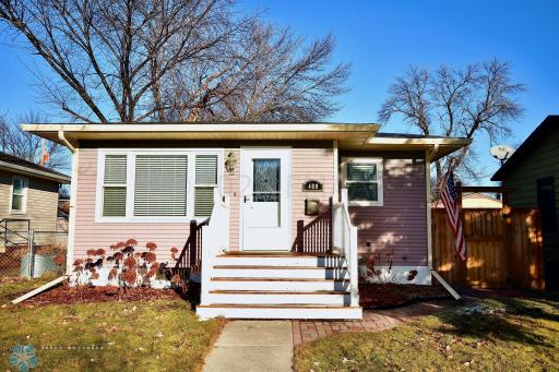 409 ELMWOOD Avenue S, Fargo, ND 58103