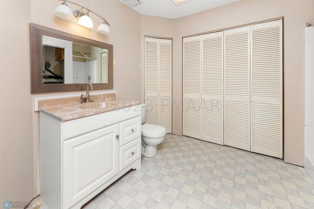 Lower Level Bathroom & Utility