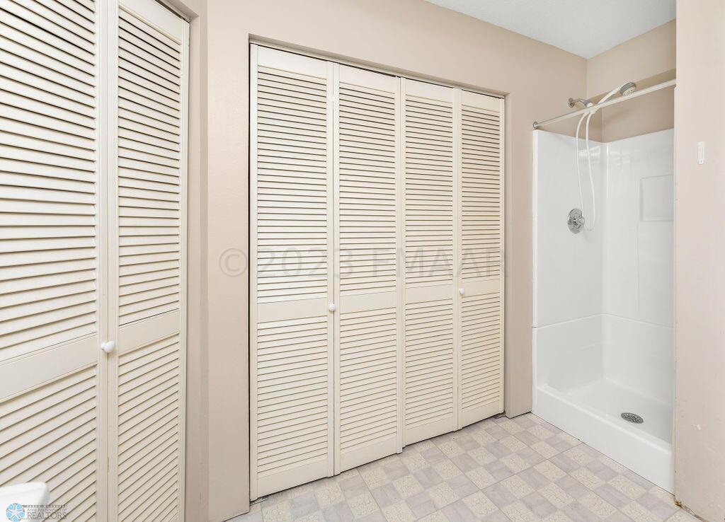 Lower Level Bathroom & Utility