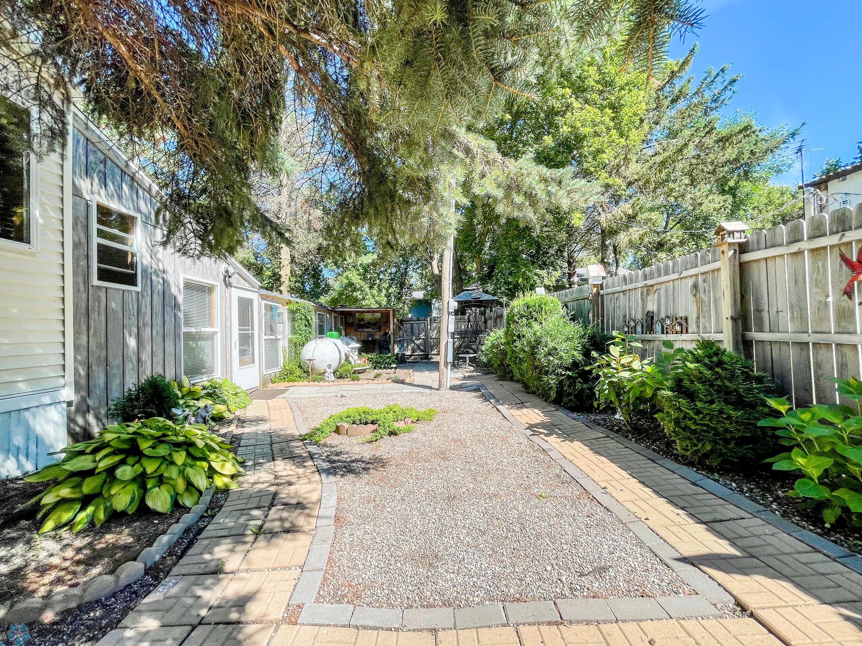 Exterior/Yard