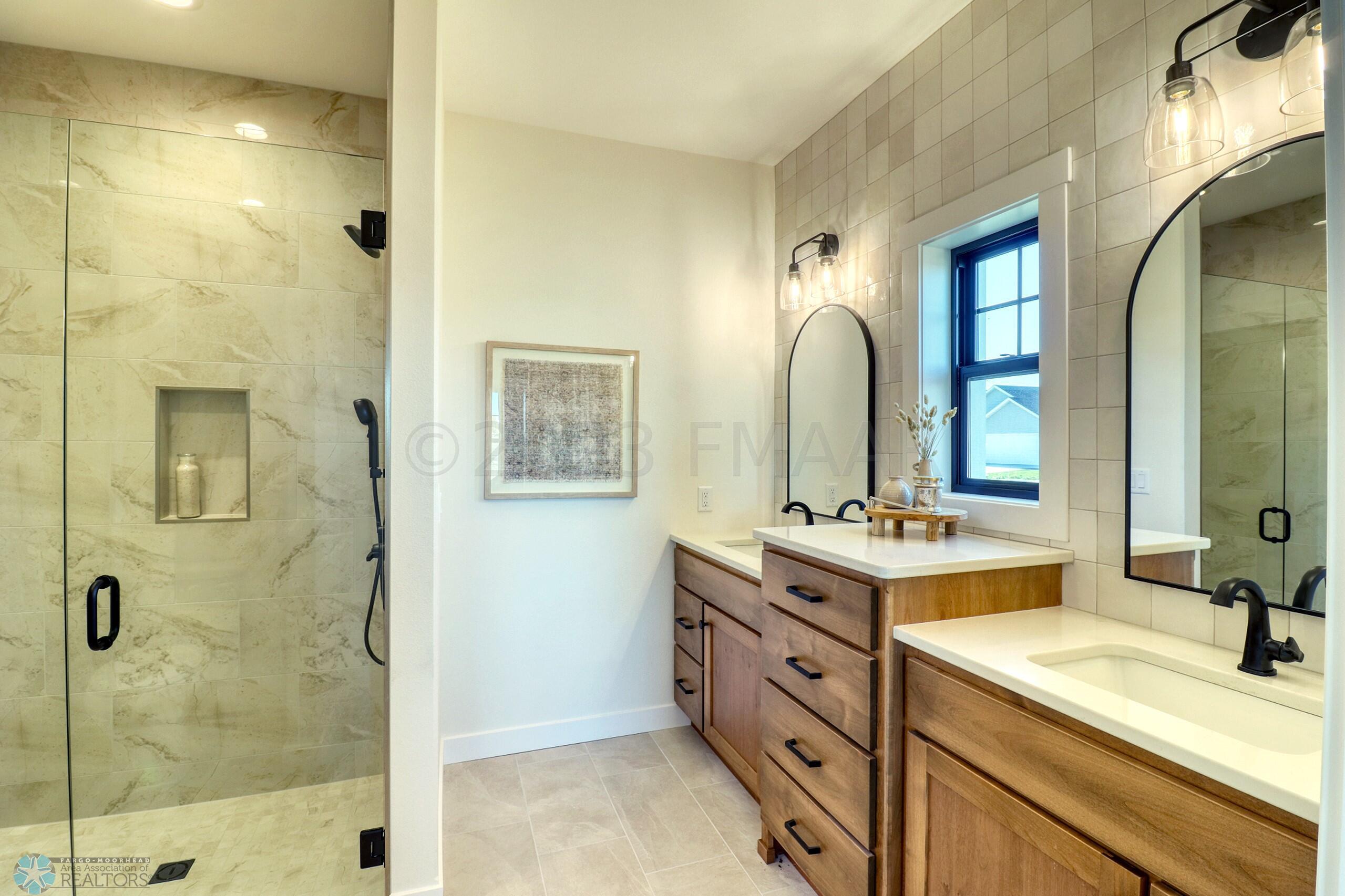 Primary Bathroom1_2