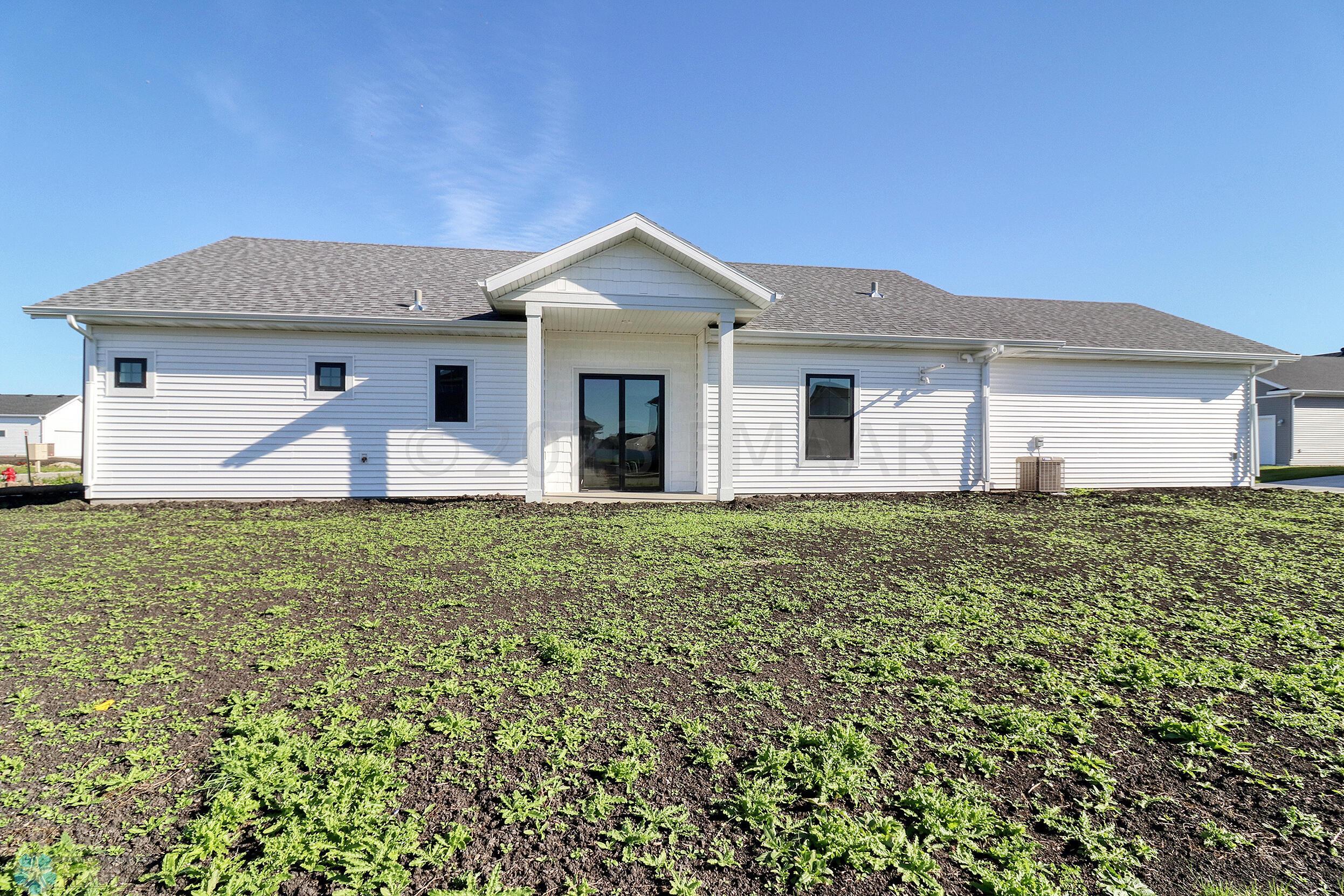Exterior1_3