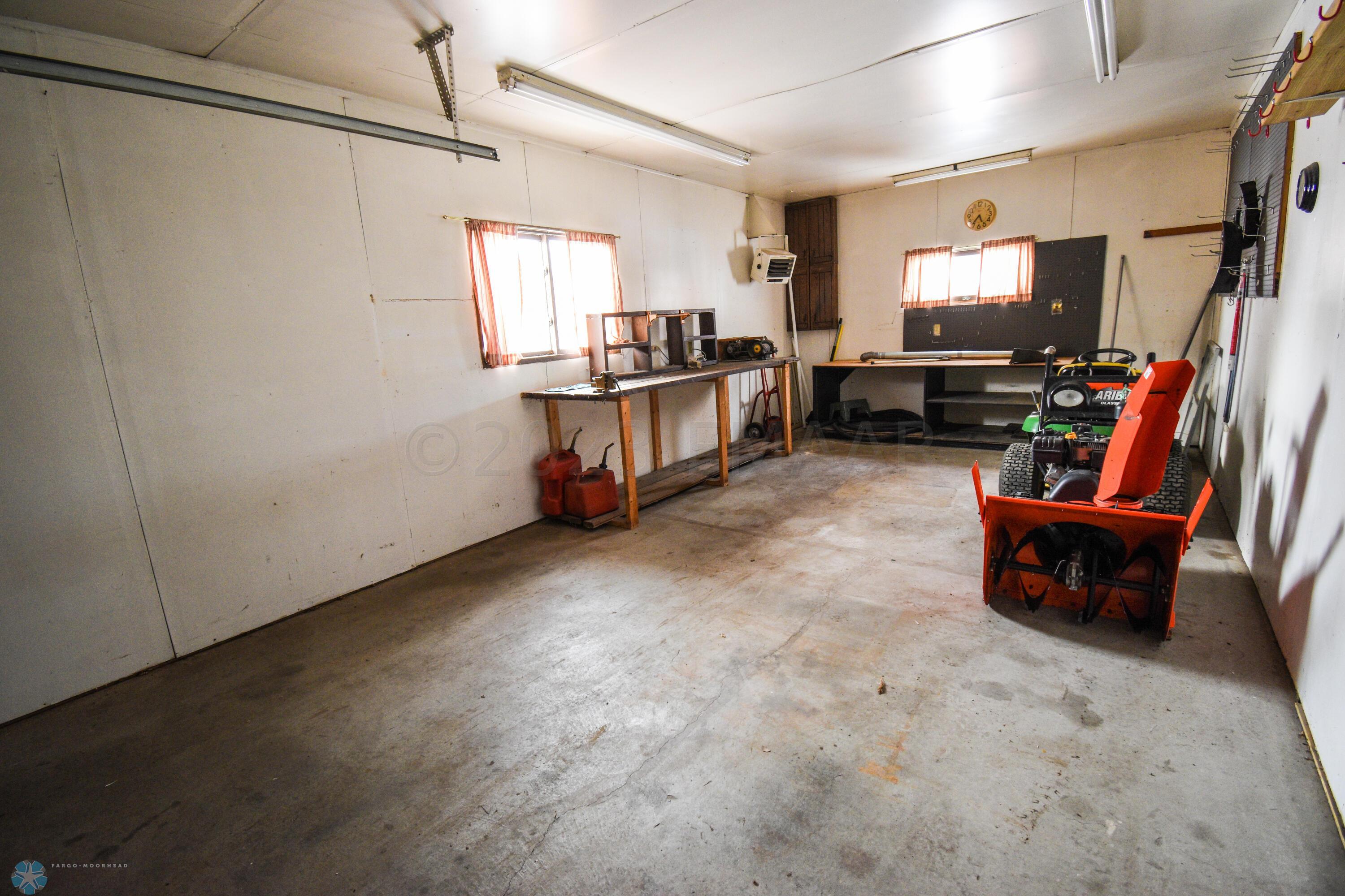 garage shop