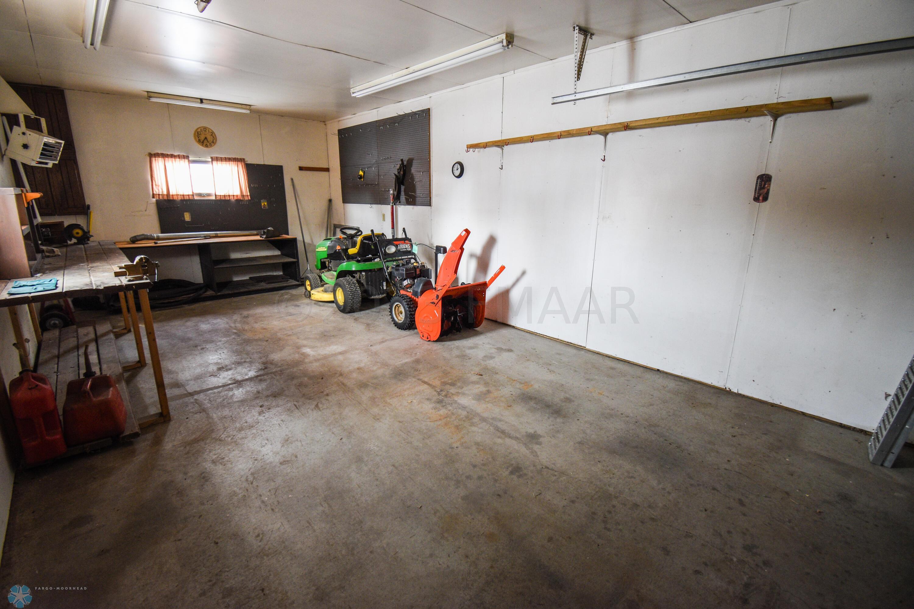 garage shop