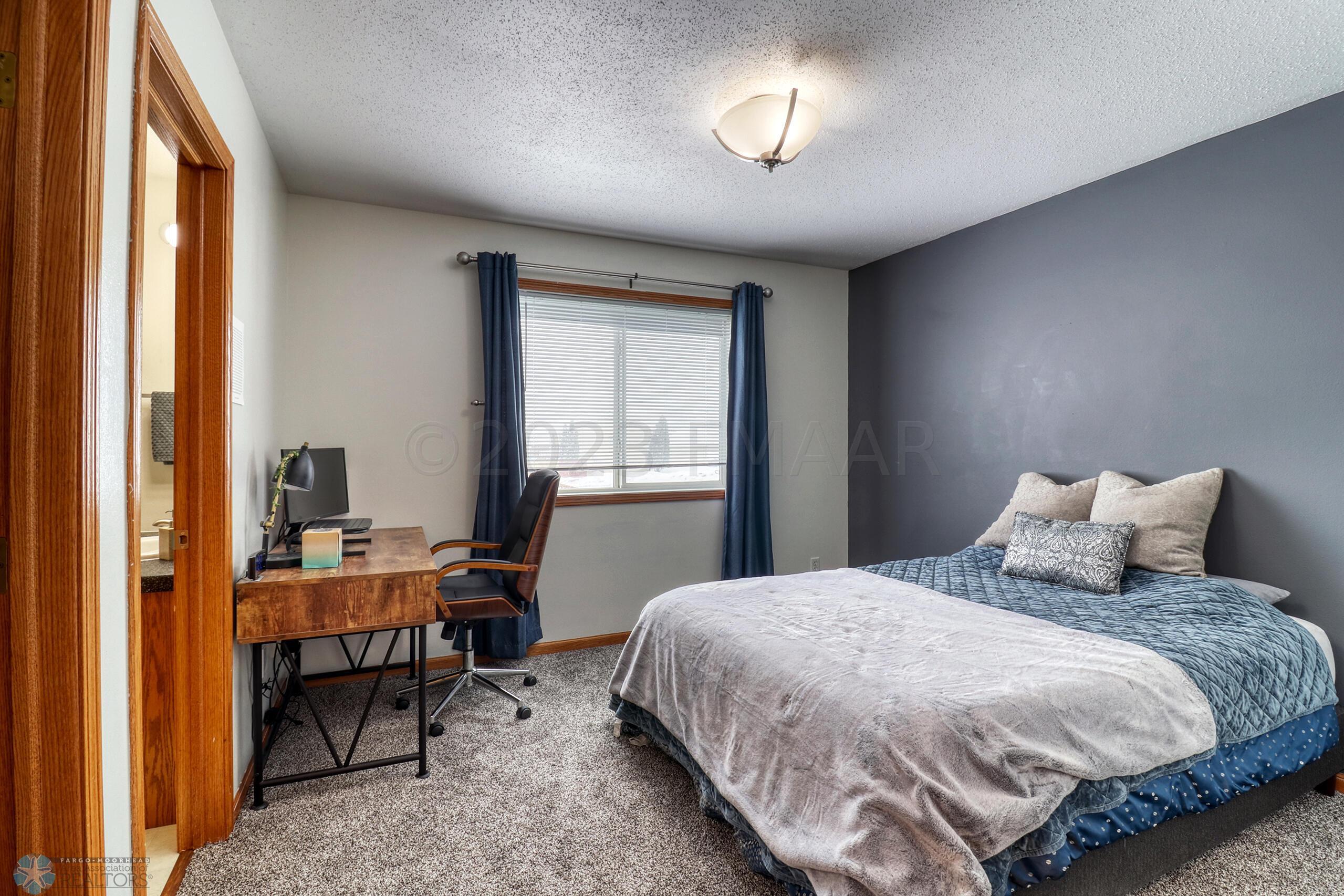 Master Bedroom1_1