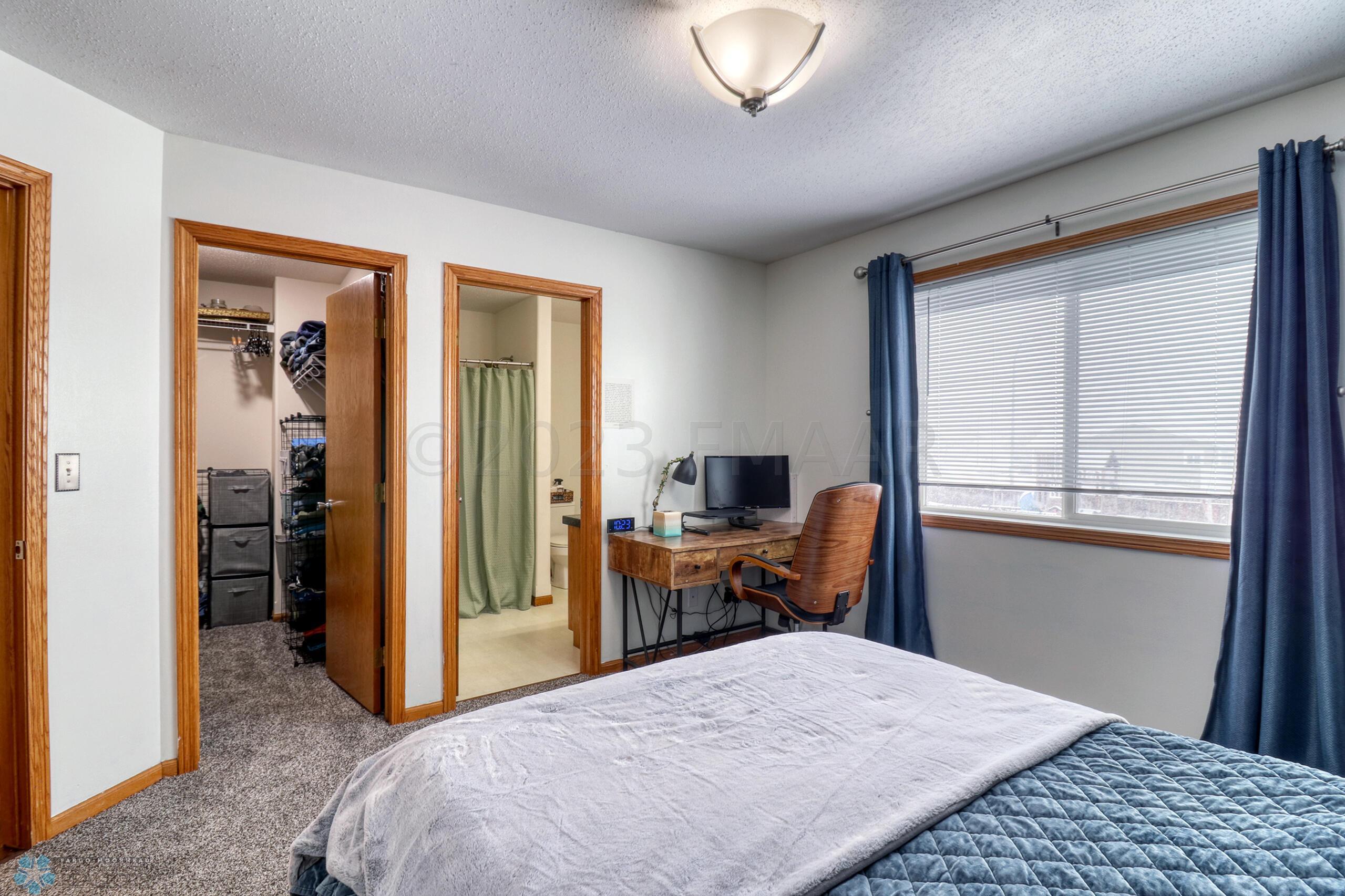 Master Bedroom1_2