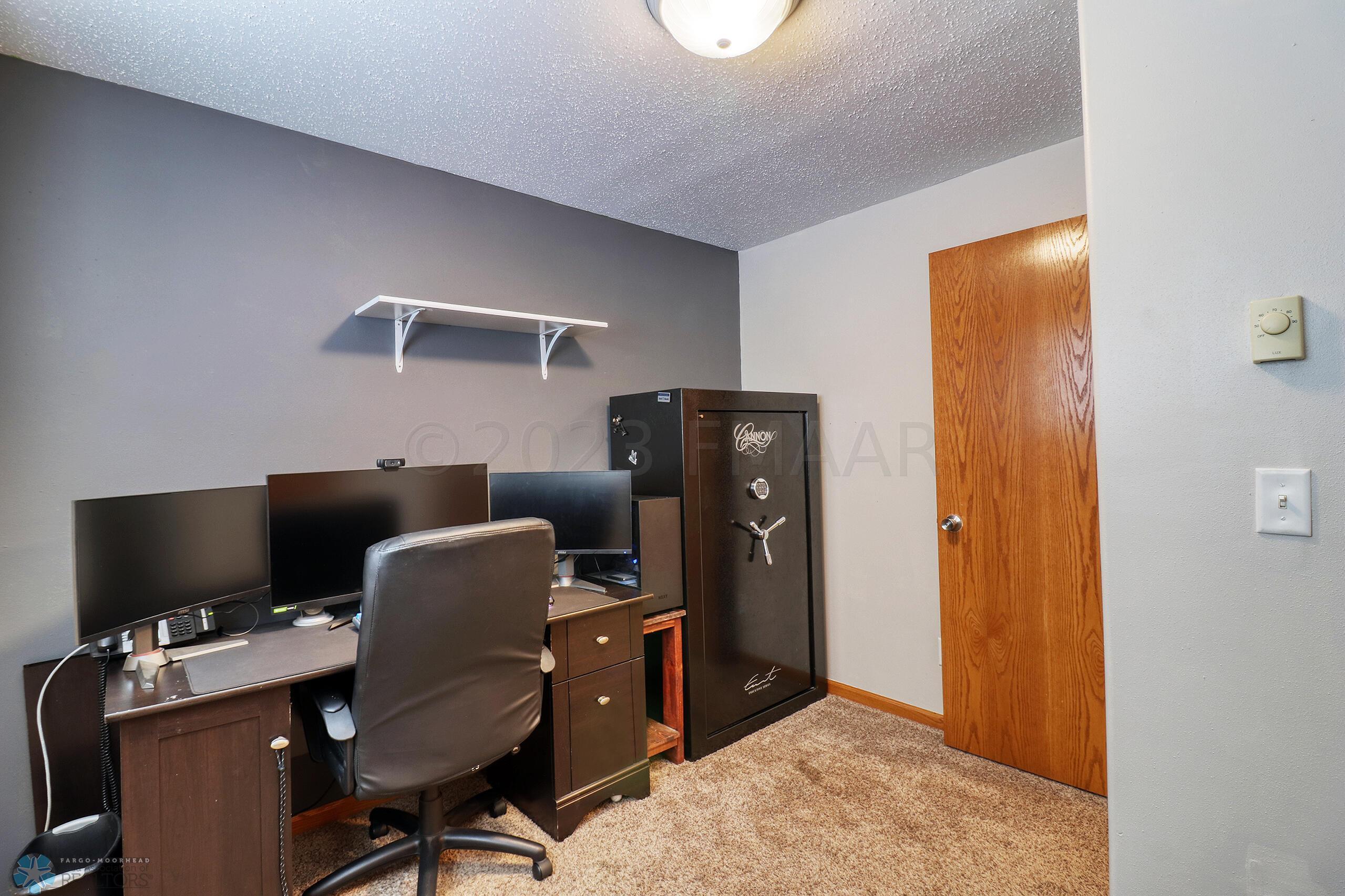 Basement Bedroom2_2