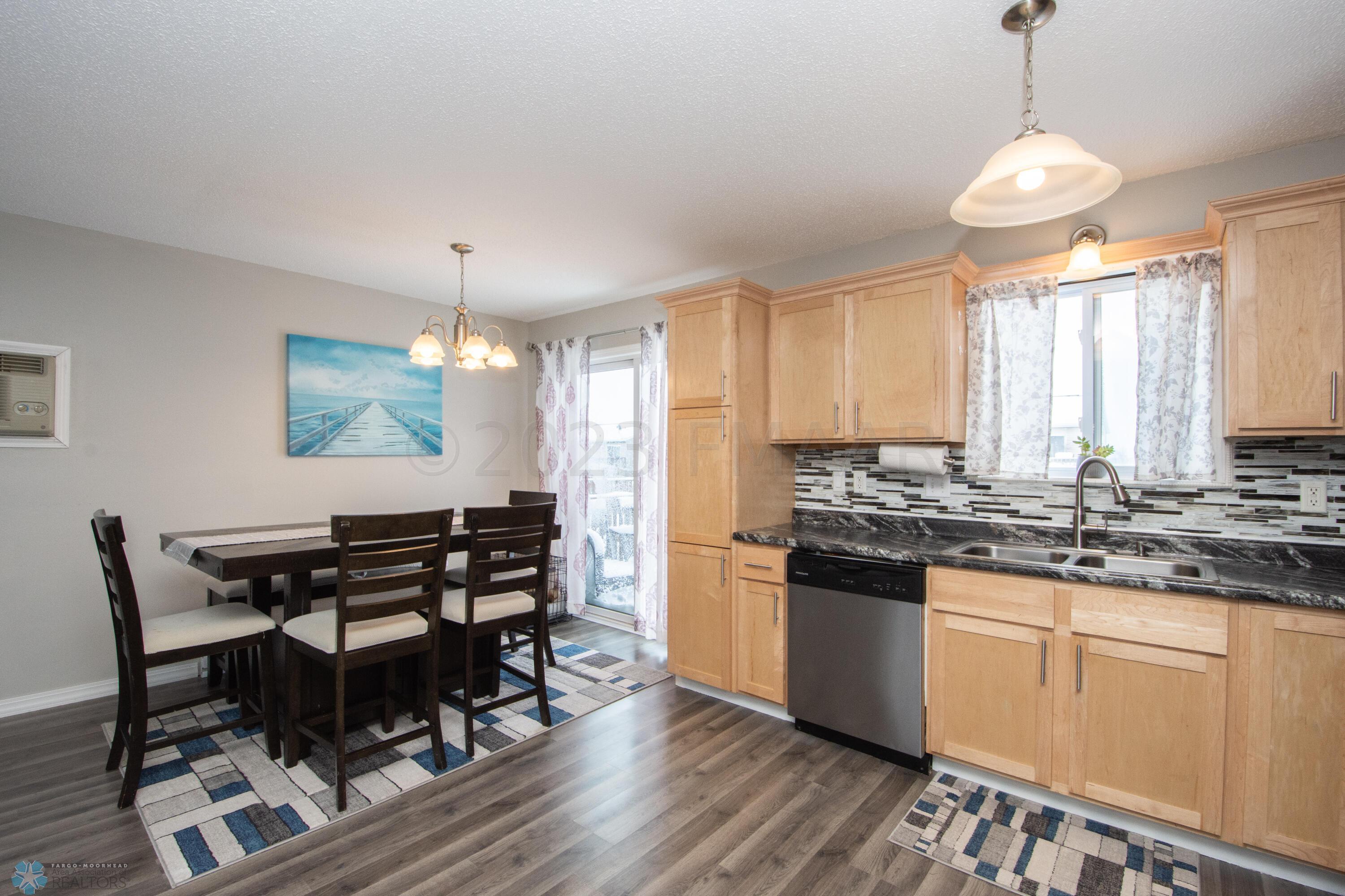 Kitchen/Dining