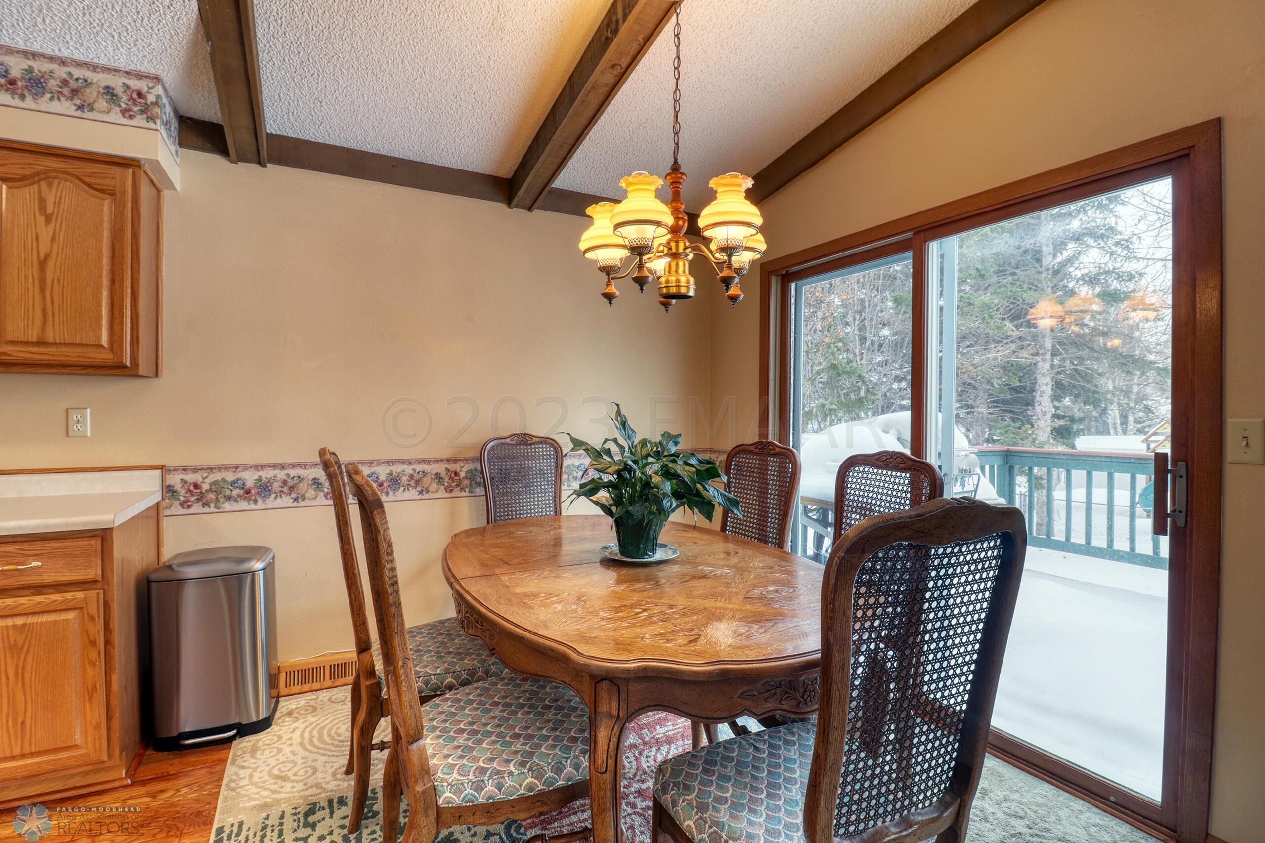 Dining Area1_3