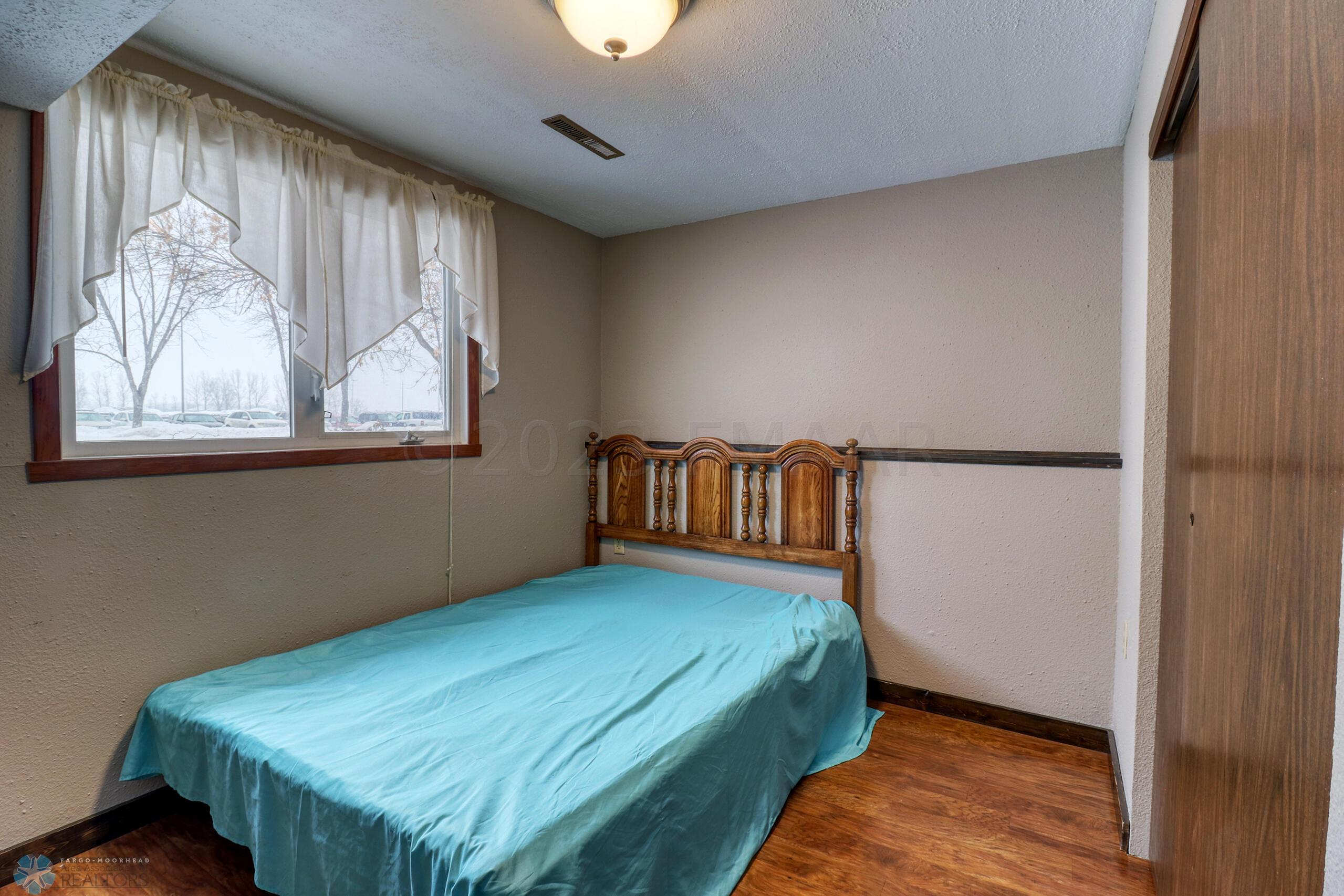 Basement Bedroom1_1