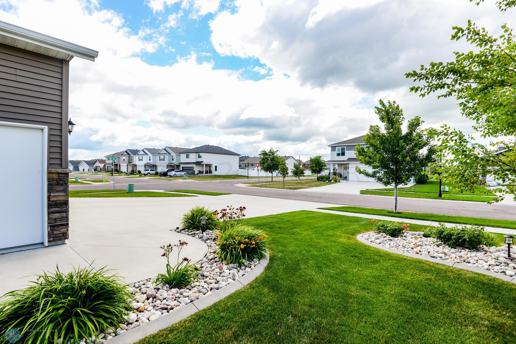 Front Yard/Neighborhood