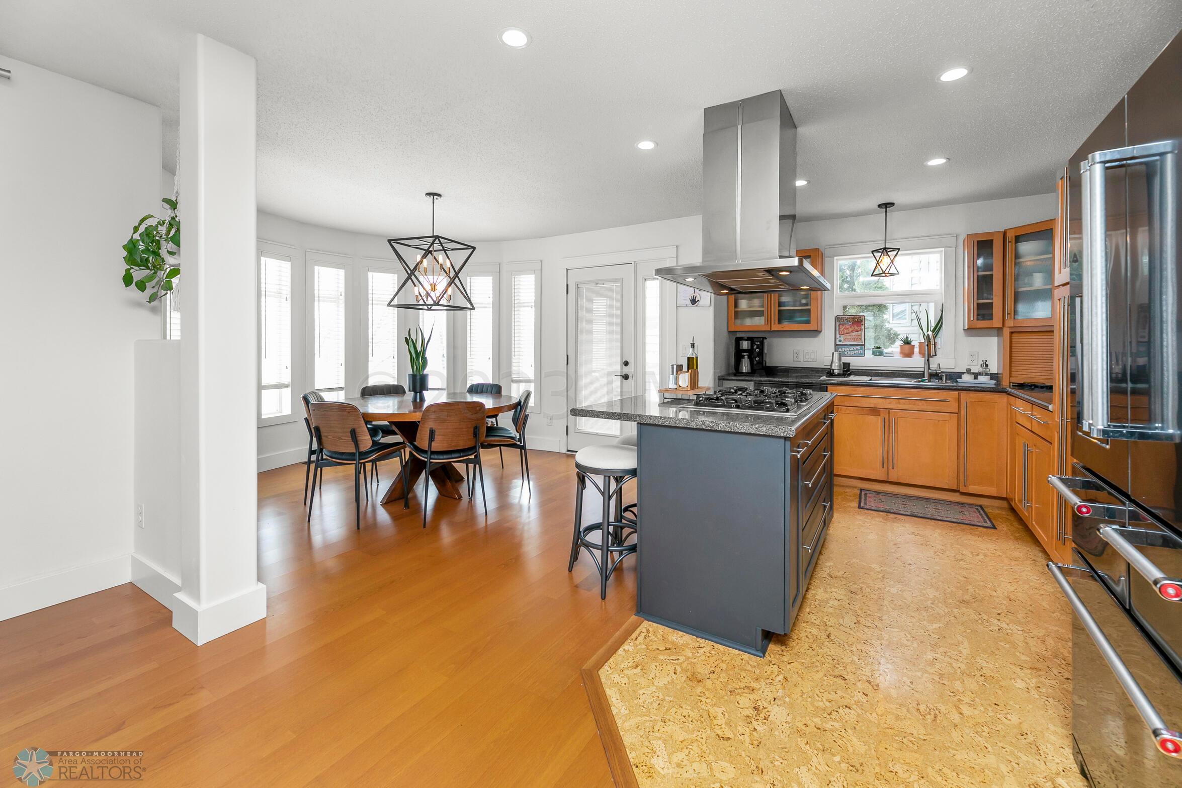 Kitchen/Dining