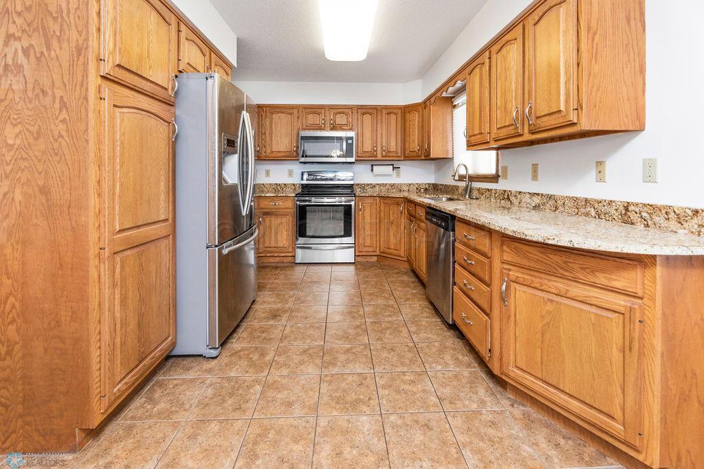 Kitchen - view 2