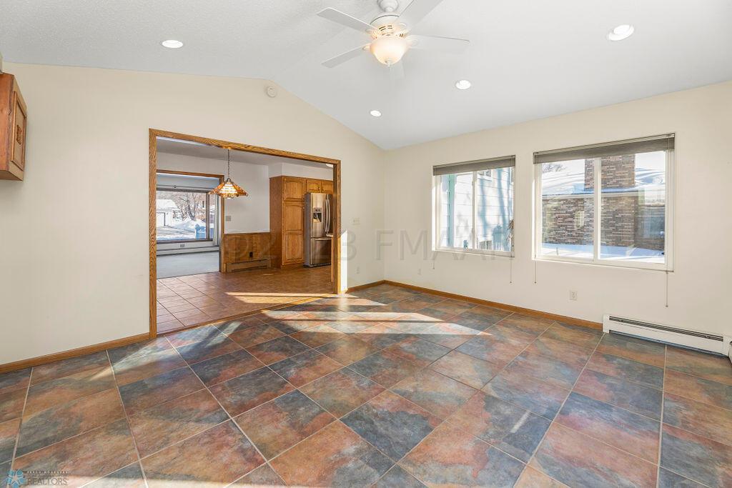 Sunroom, Kitchen beyond