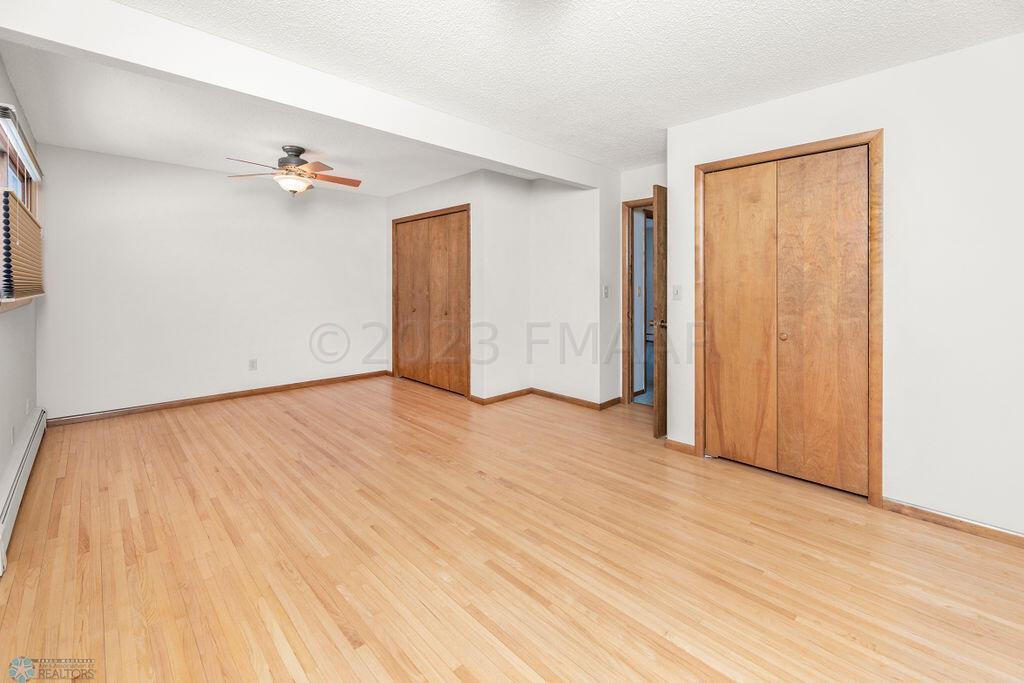 Oversized Bedroom 2