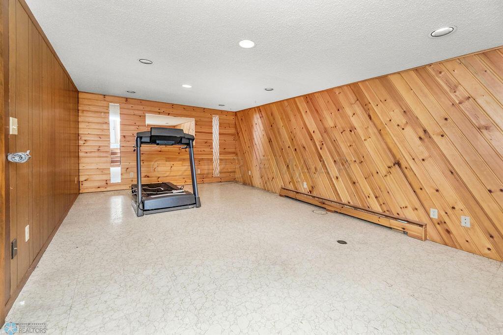 Living Space - view 2