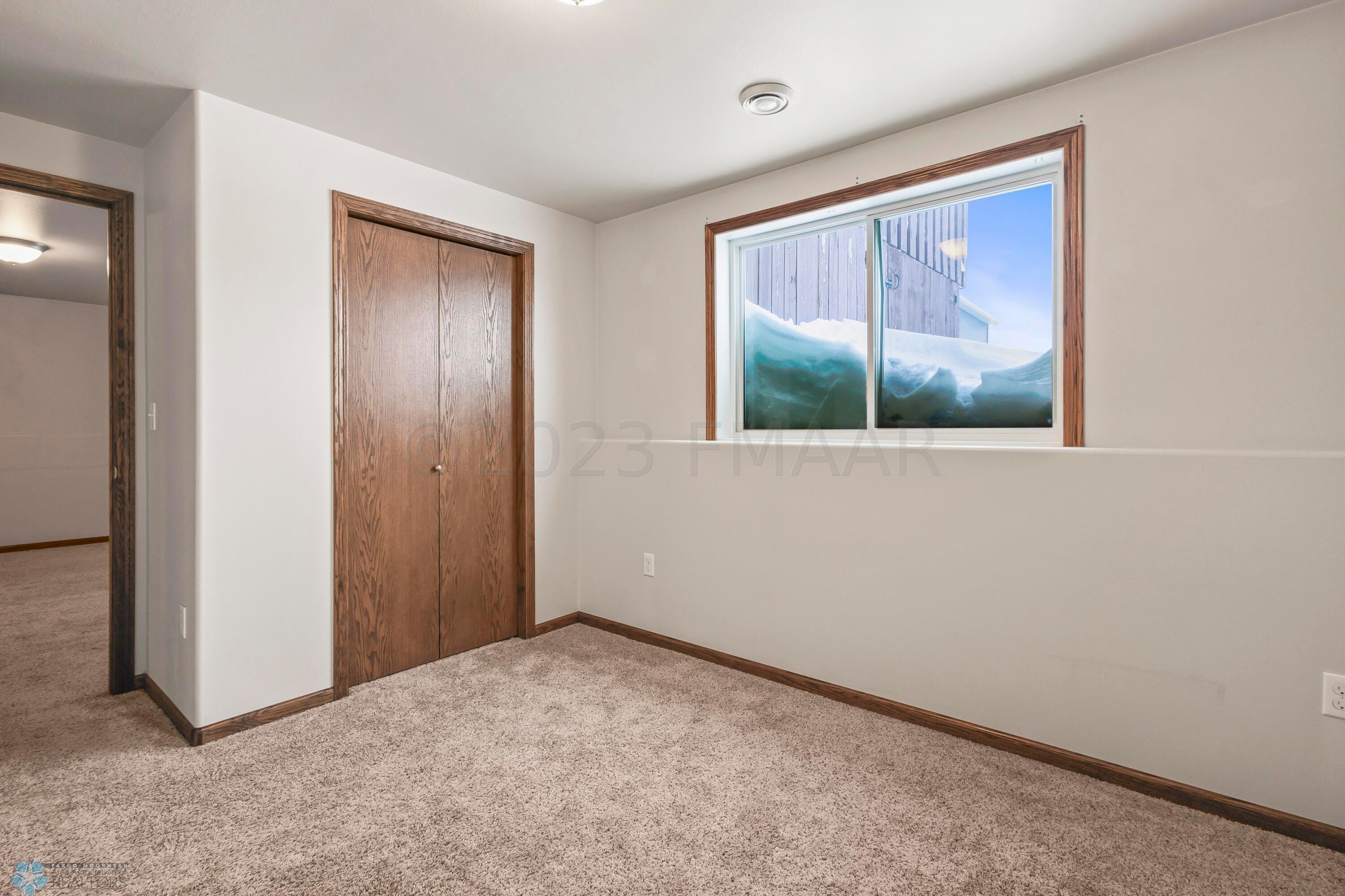 LL Bedroom (3)