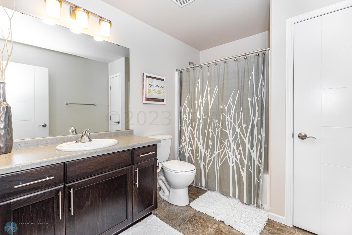 Upper Level Full Bath