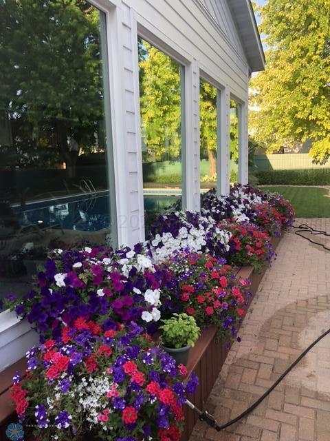 Planting ledge