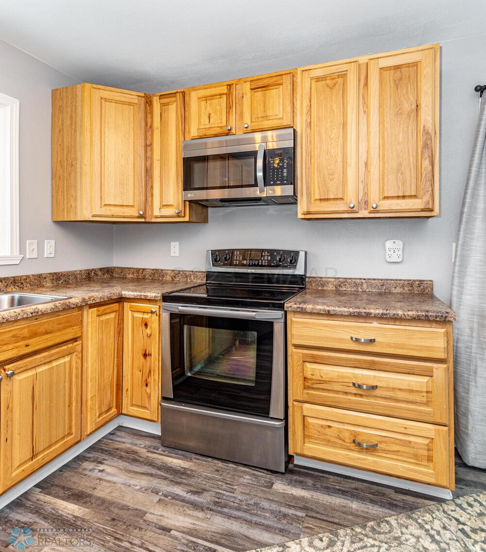 Eat-In Kitchen