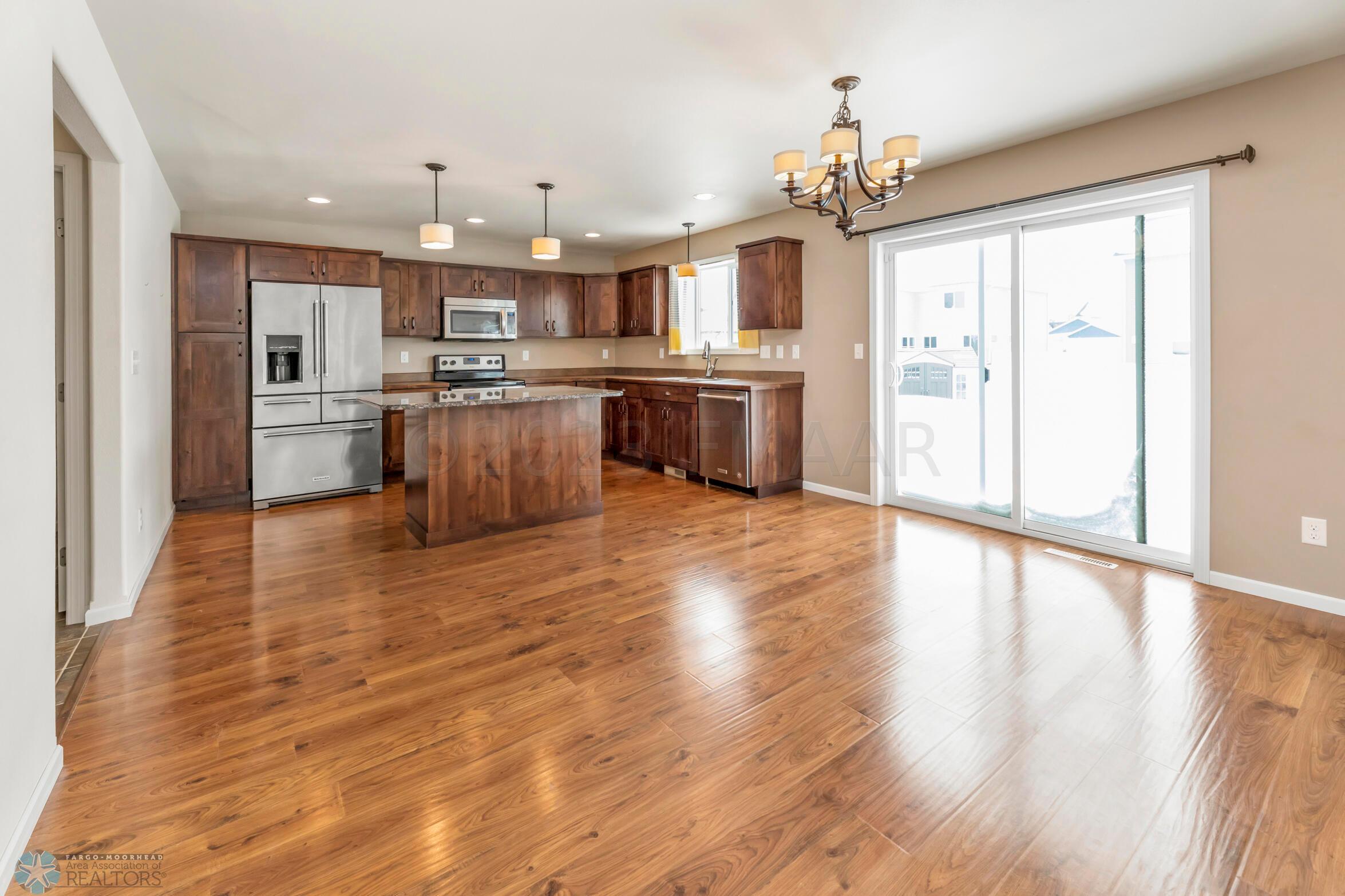 Dining/Kitchen