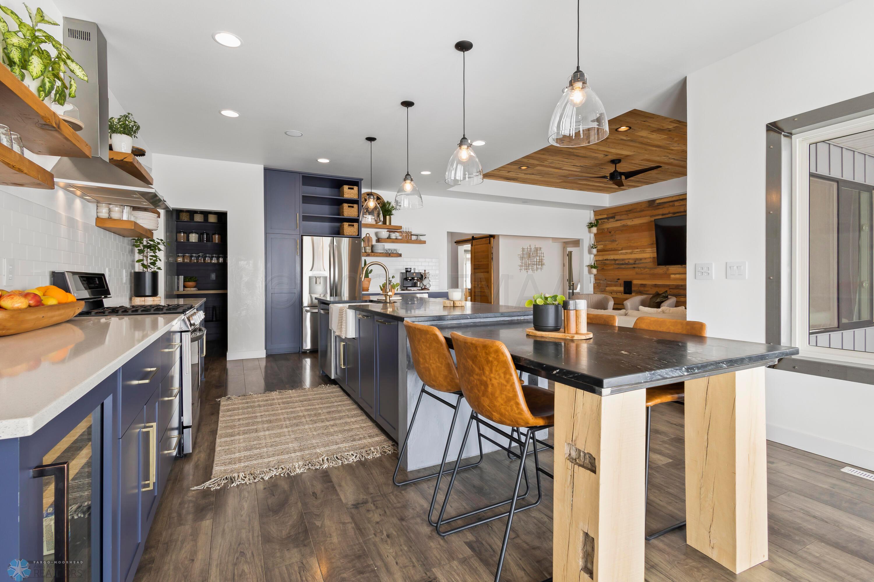 Dining/Kitchen