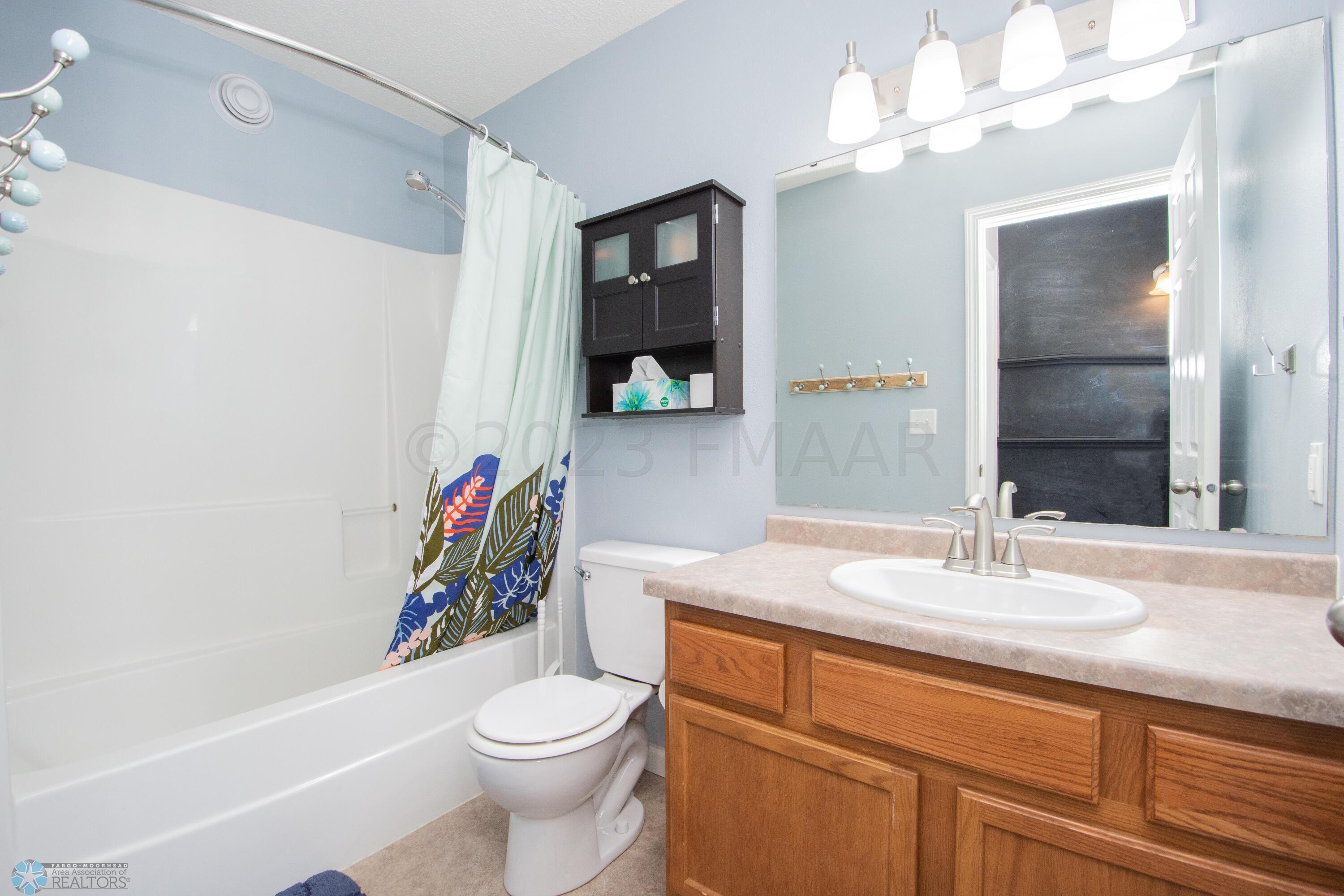 Upper Level Full Bathroom