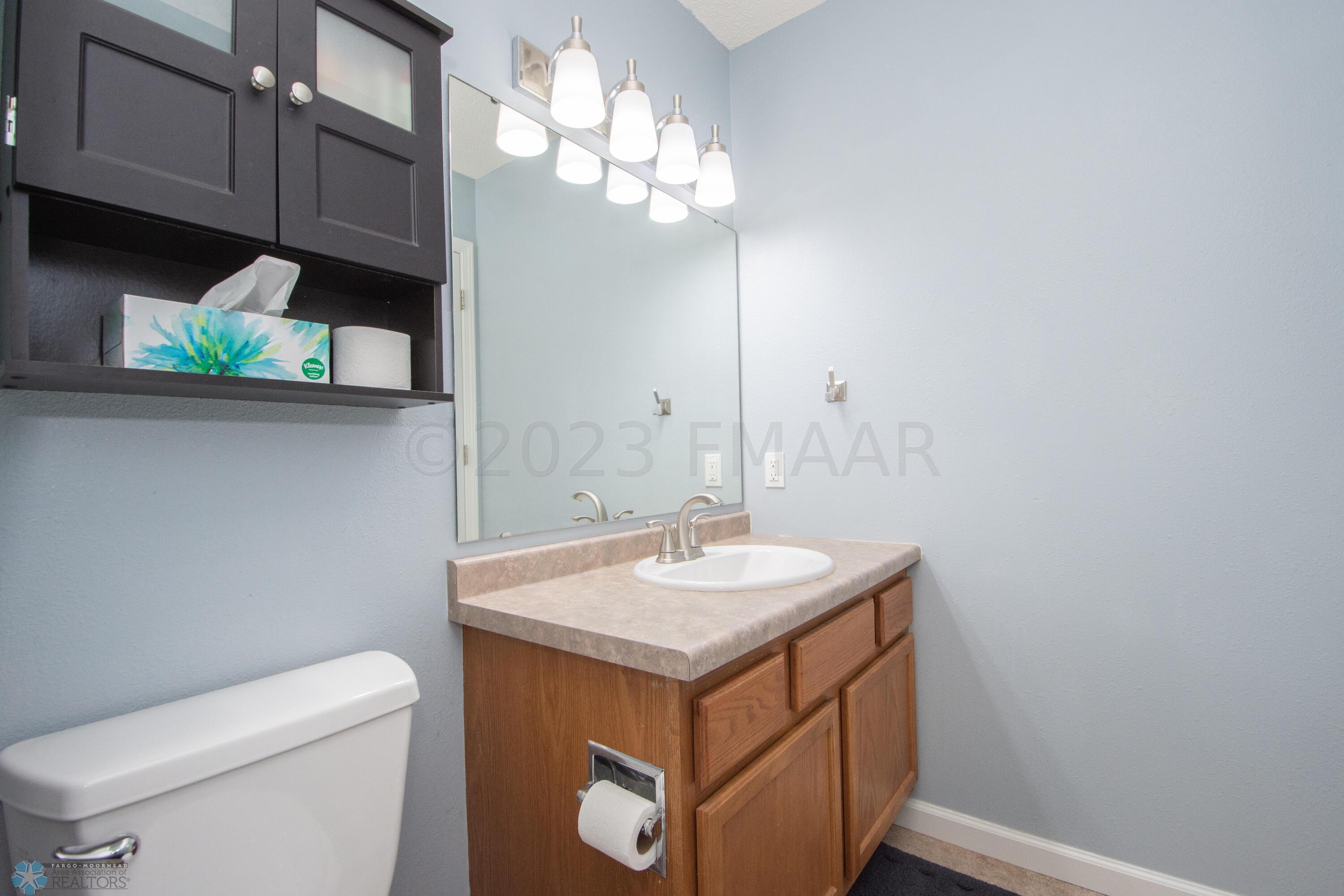Upper Level Full Bathroom