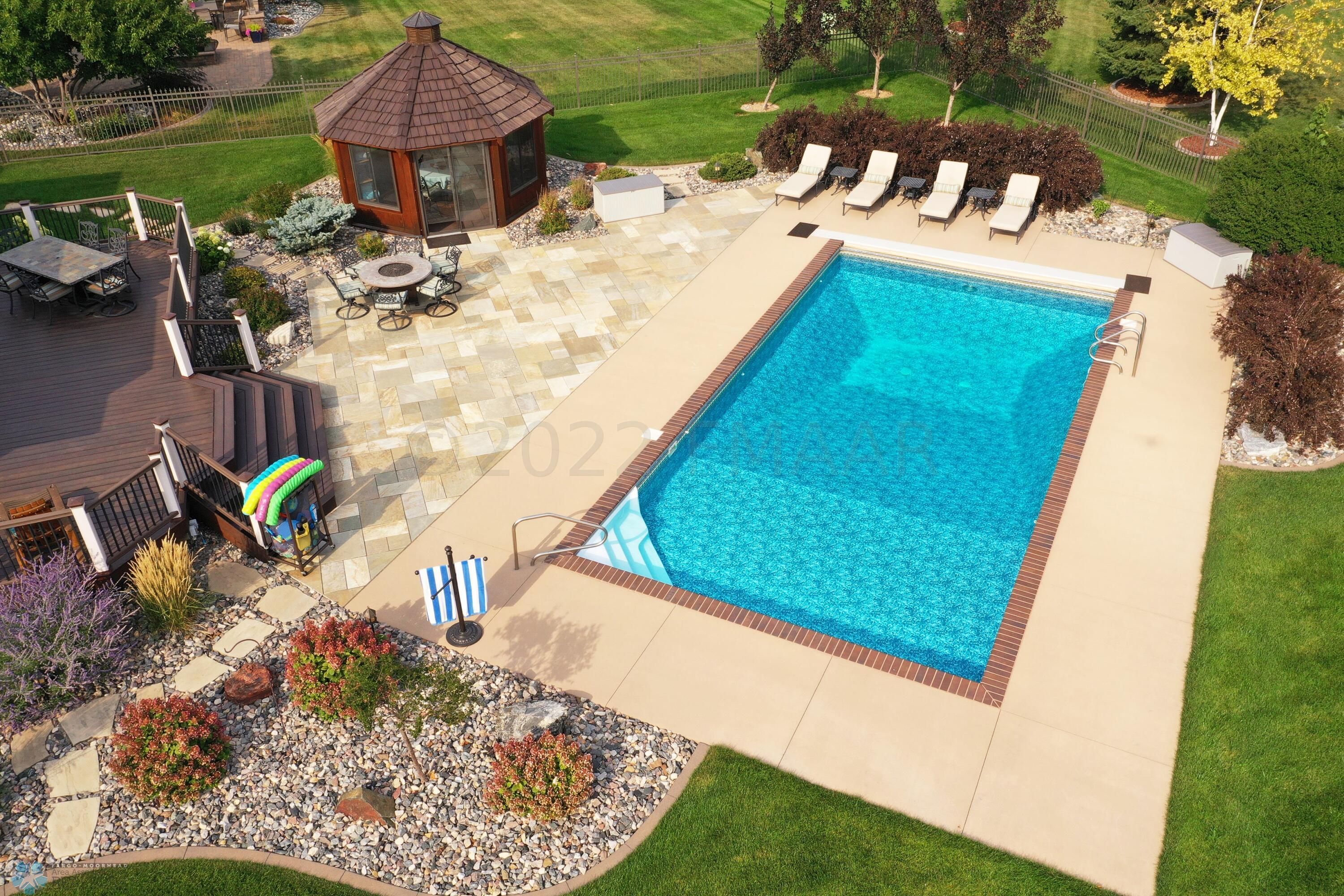 Pool house