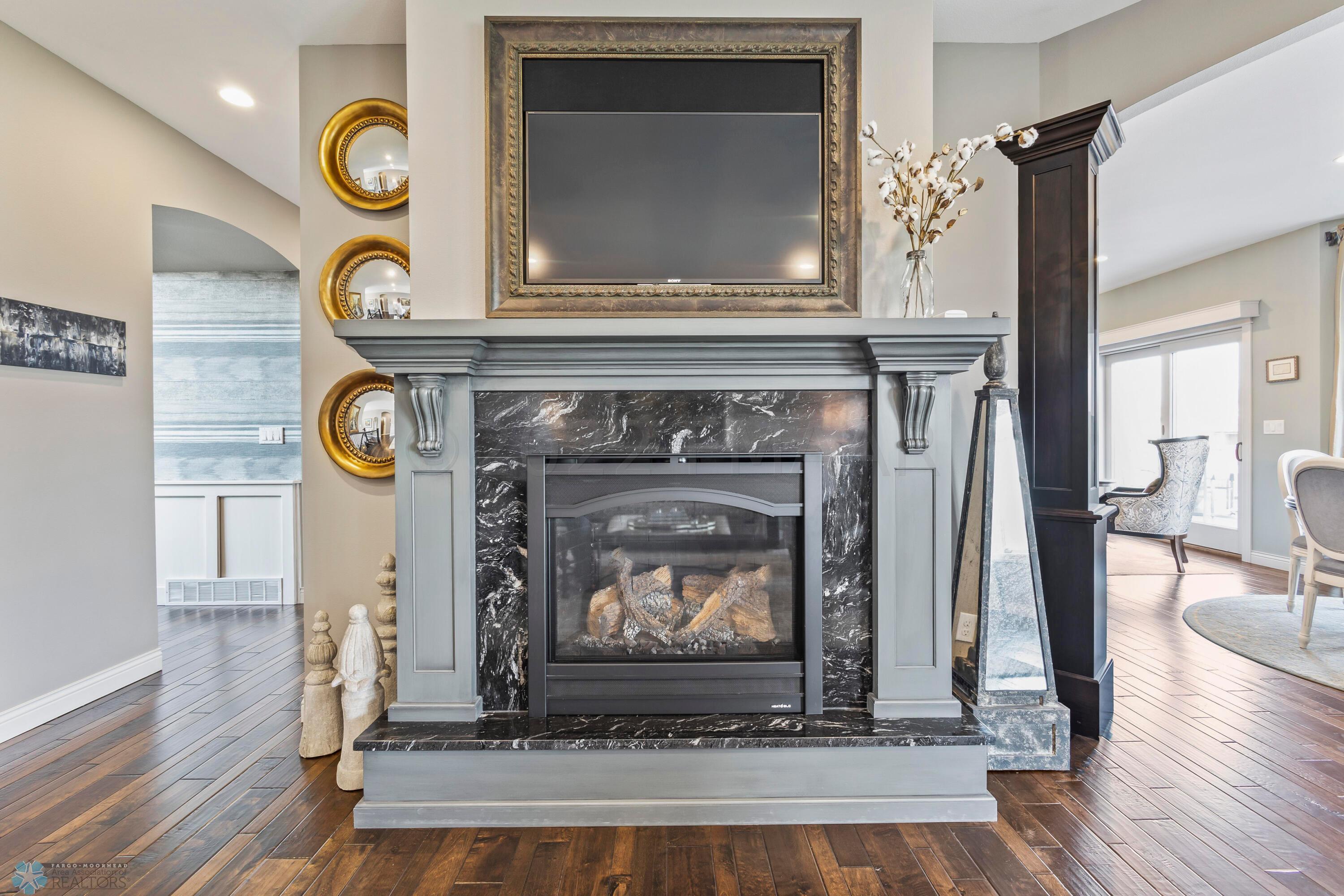 Gas fireplace