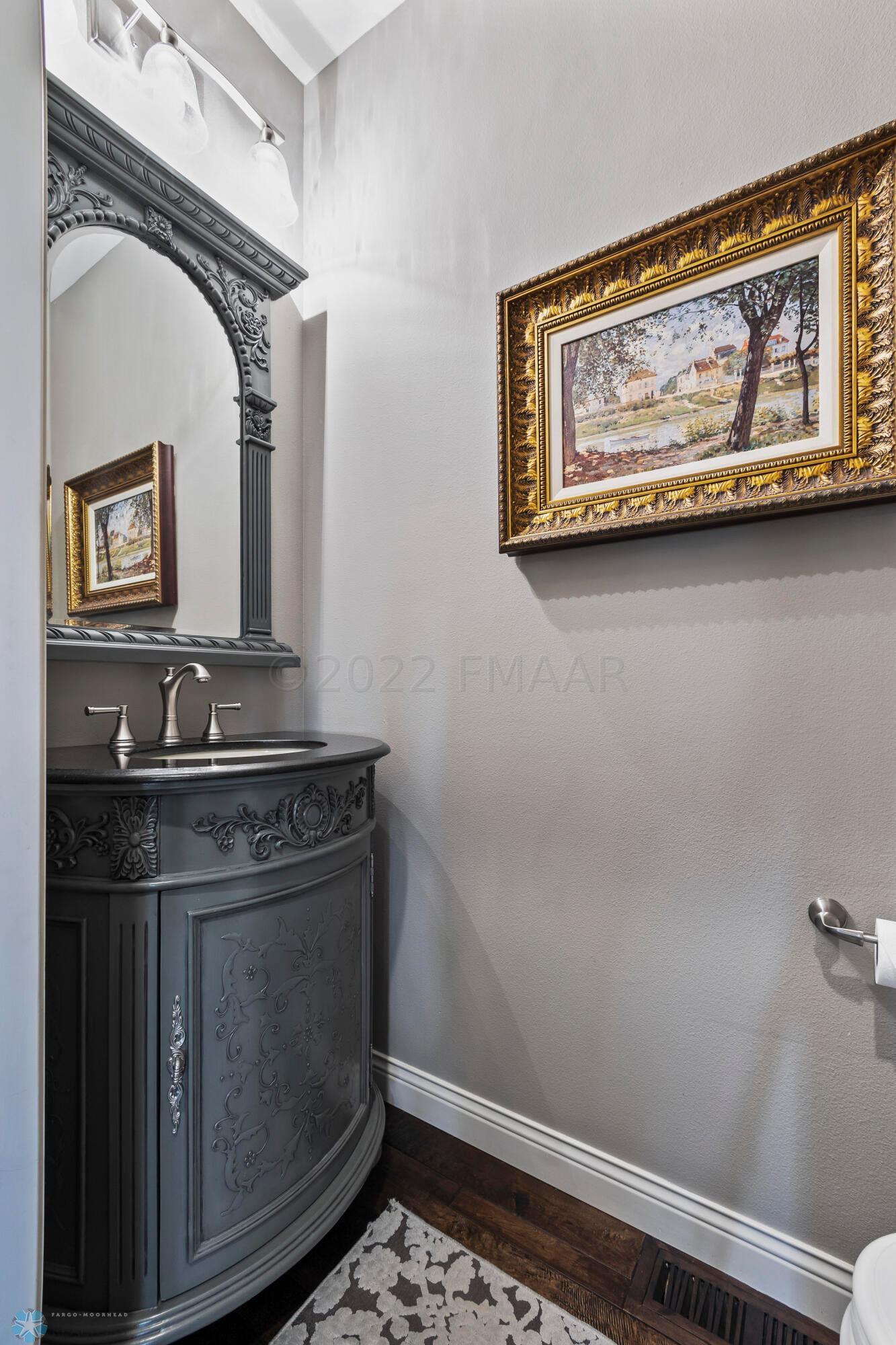 1/2 bath