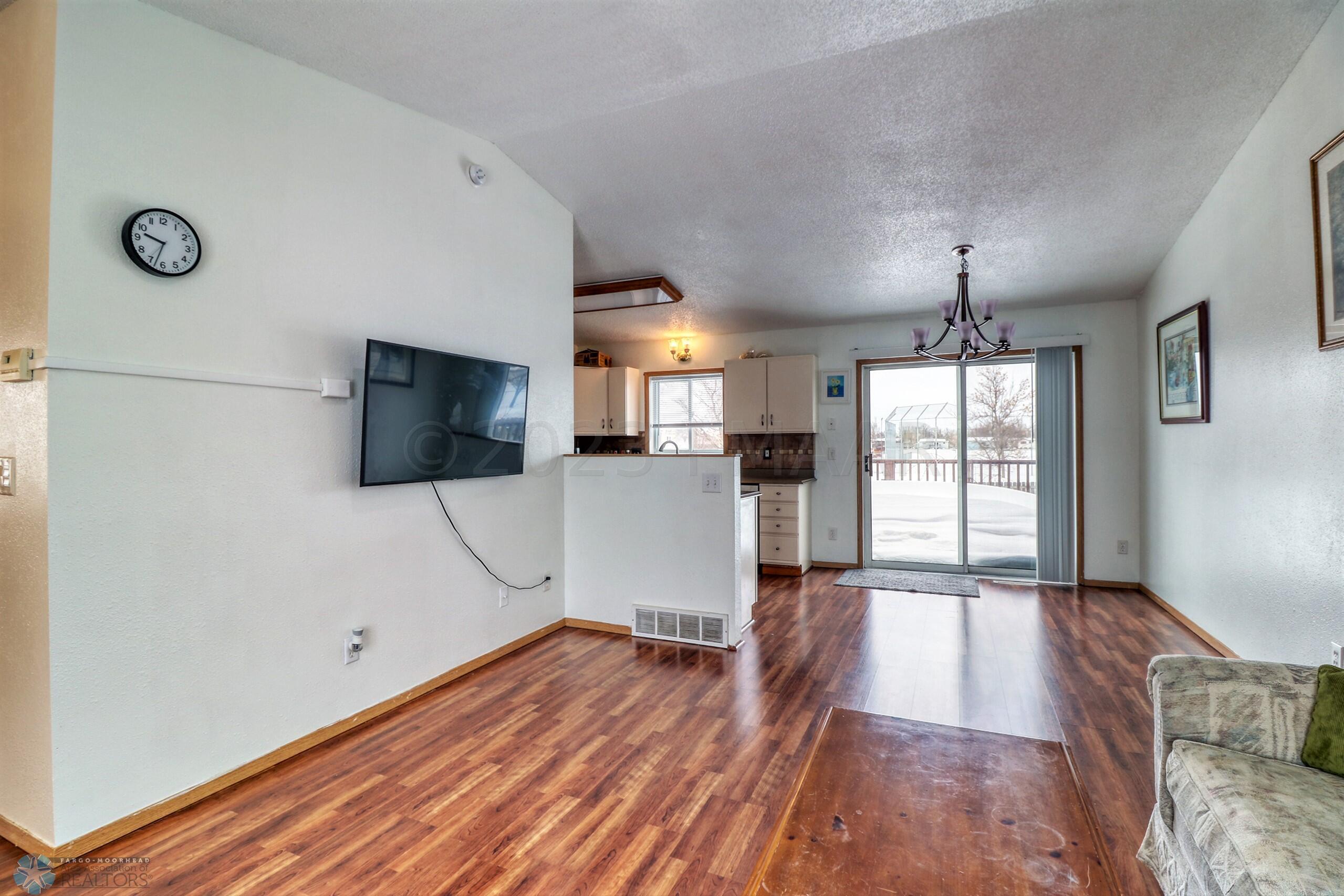Living Area1_4