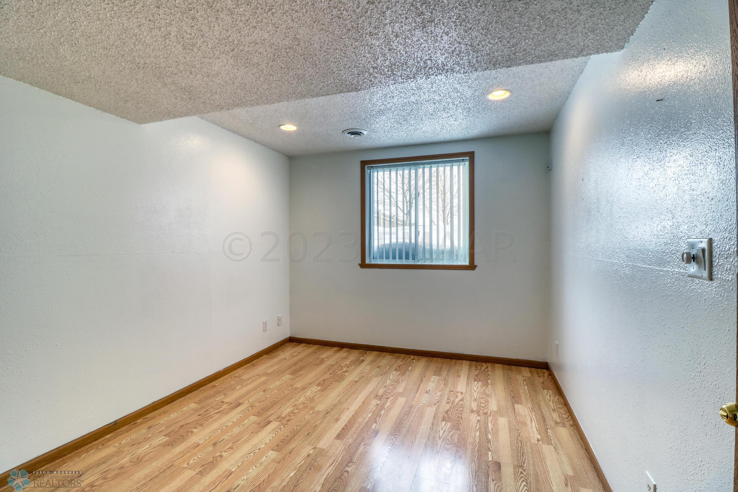 Basement Bedroom1_1
