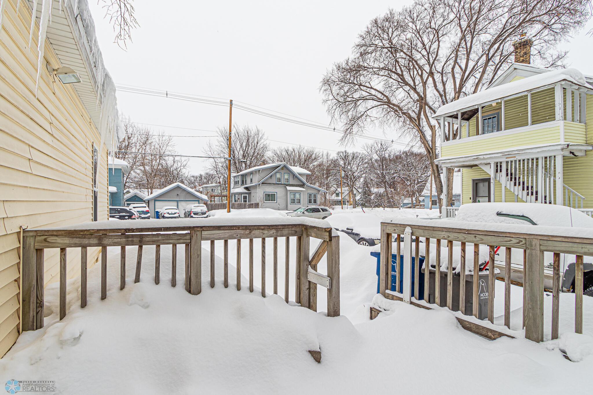 515 5th Ave South Moorhead, MN 56560-05