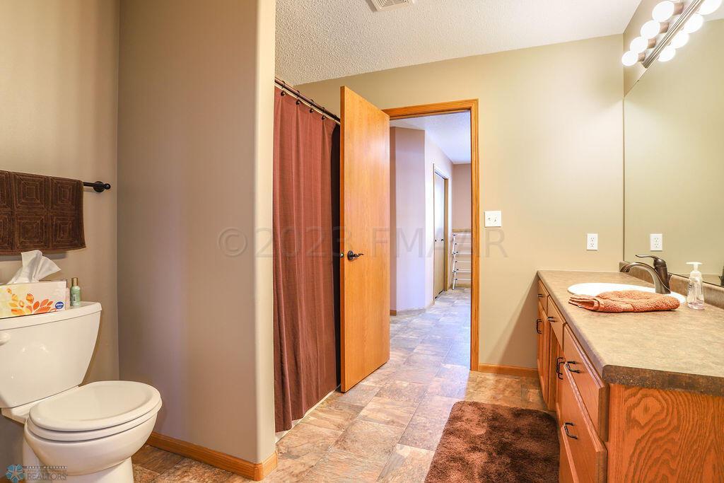 Guest Bathroom 2