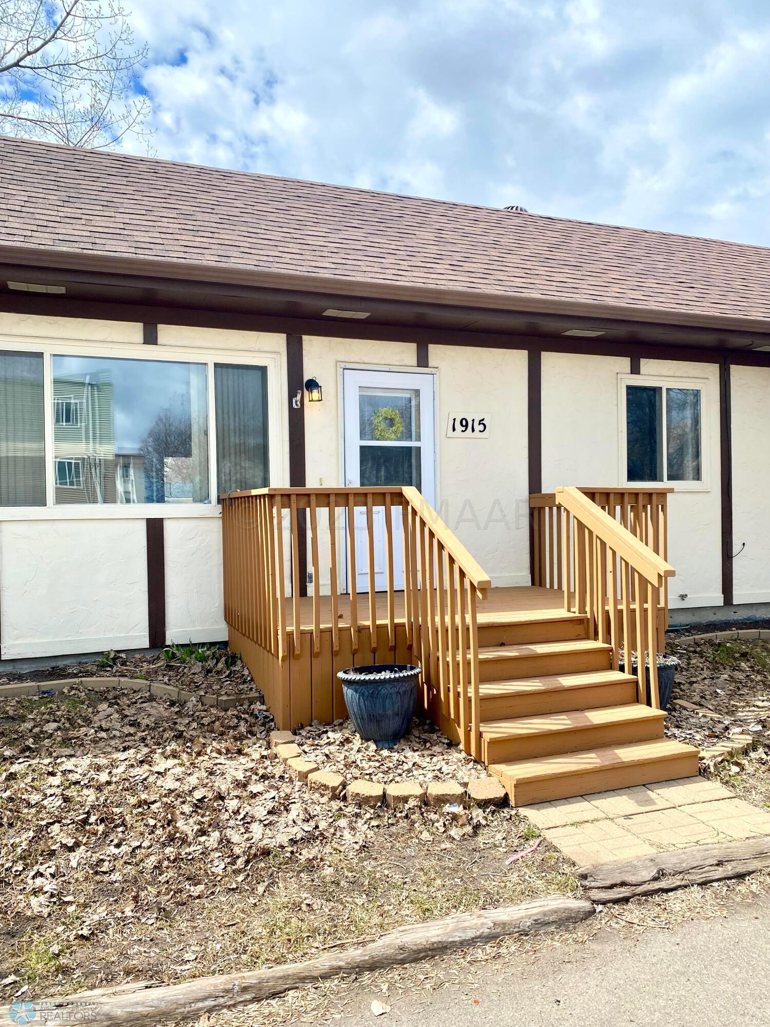1915 18th Ave S Moorhead