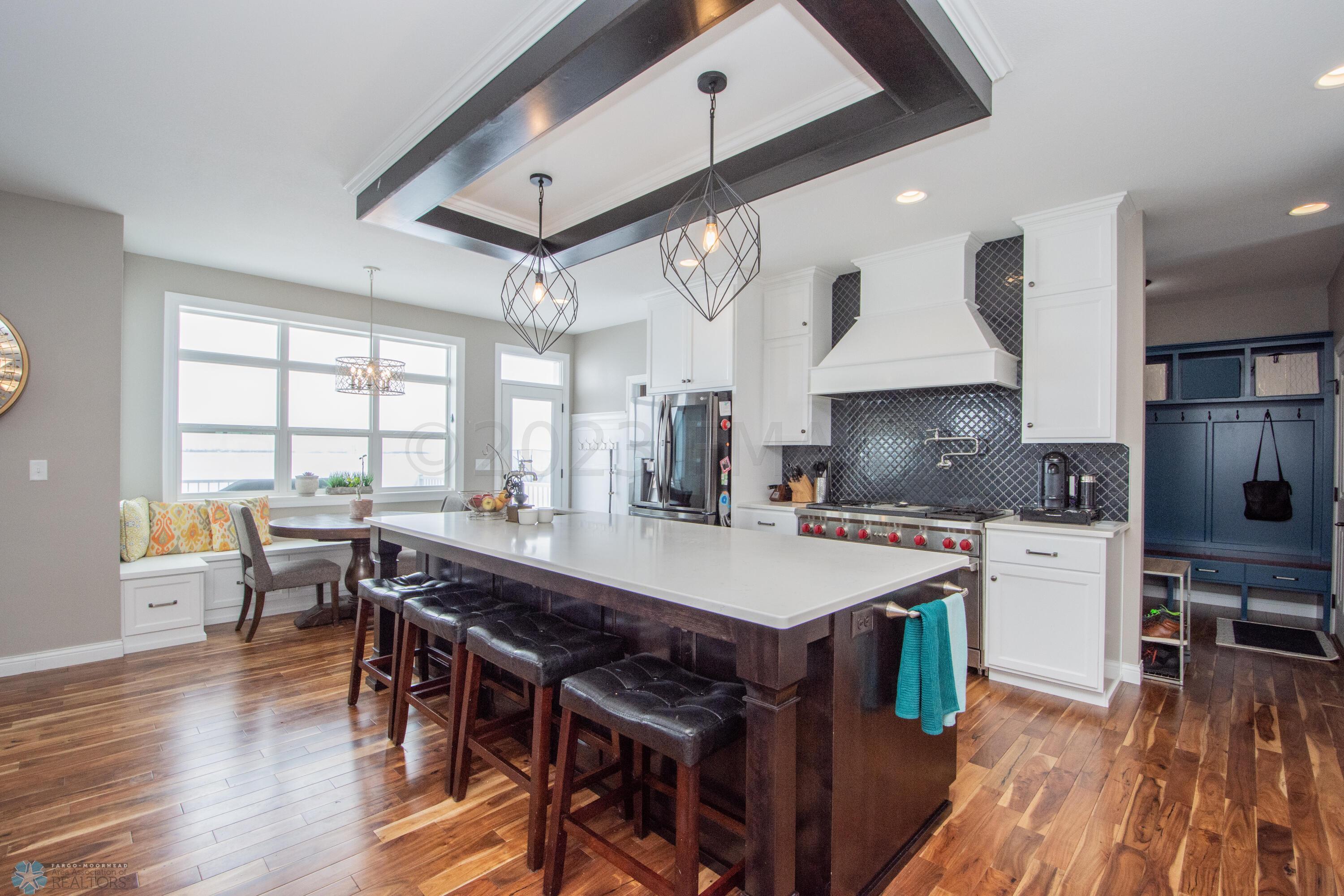 10 foot island with prep sink