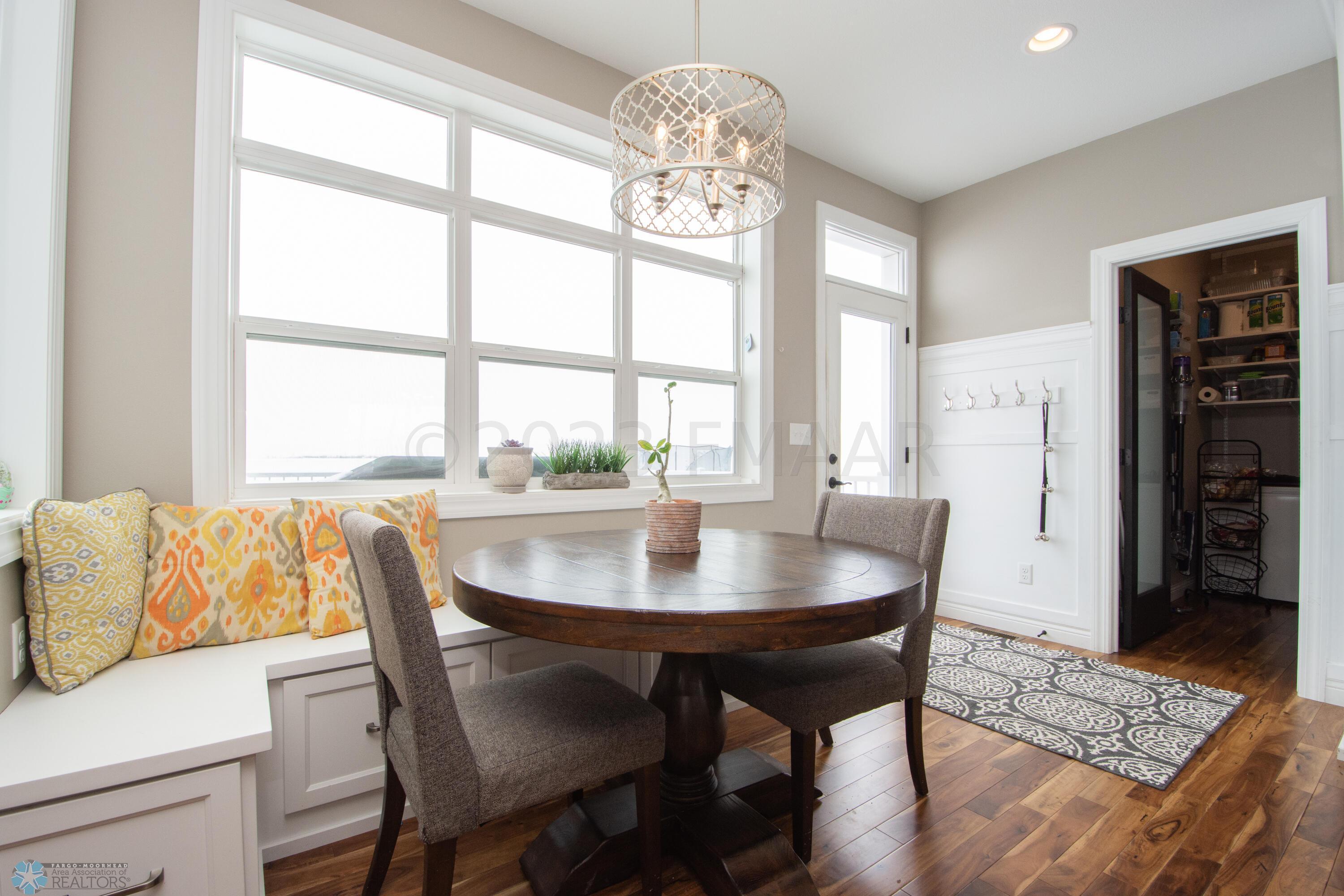 Breakfast nook(extended extra 2 feet)