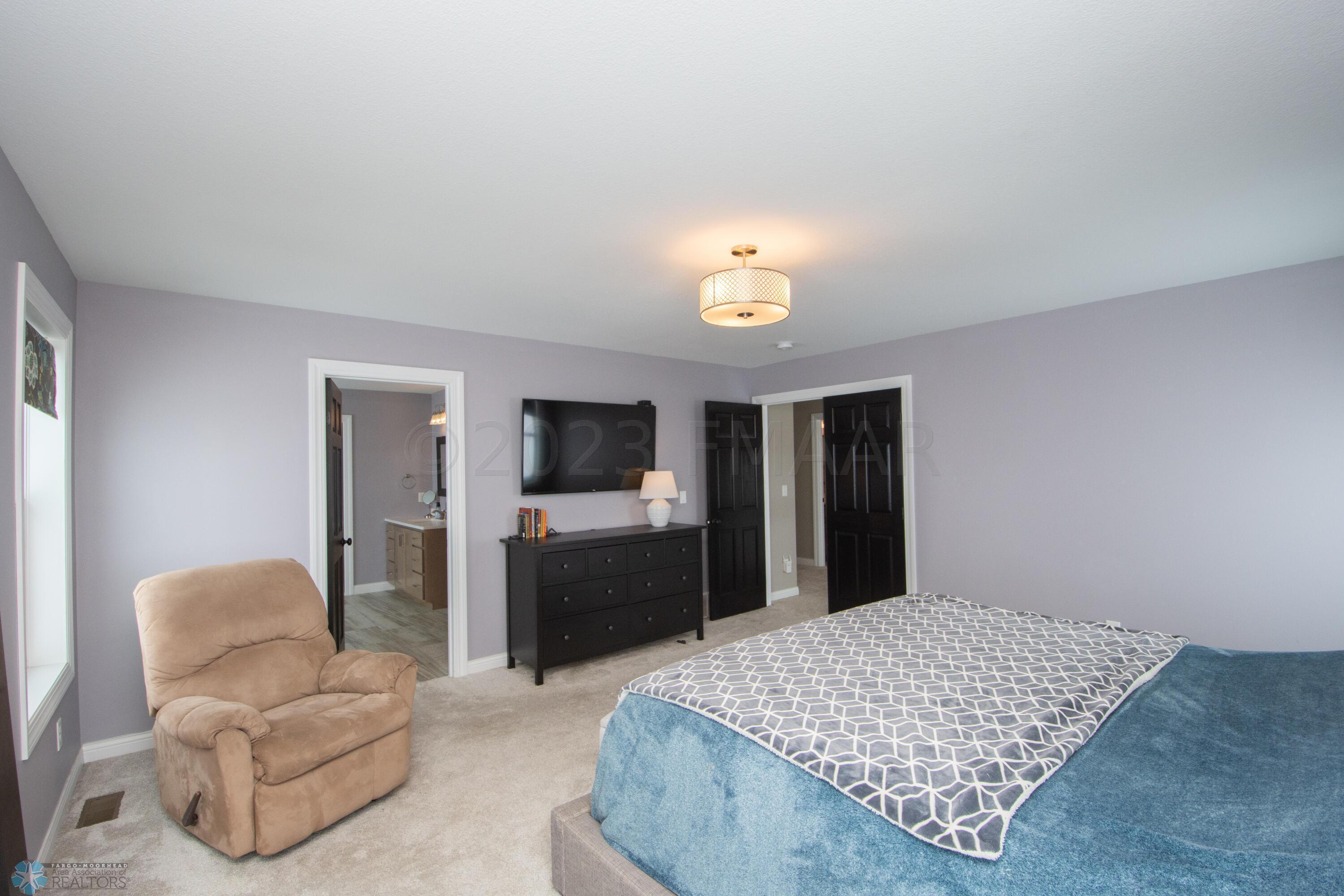 Master bedroom with onsuite bathroom
