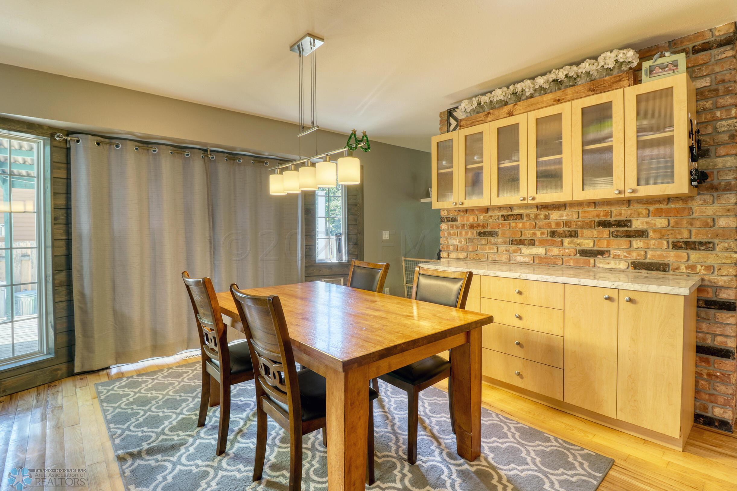 Dining Area1_0