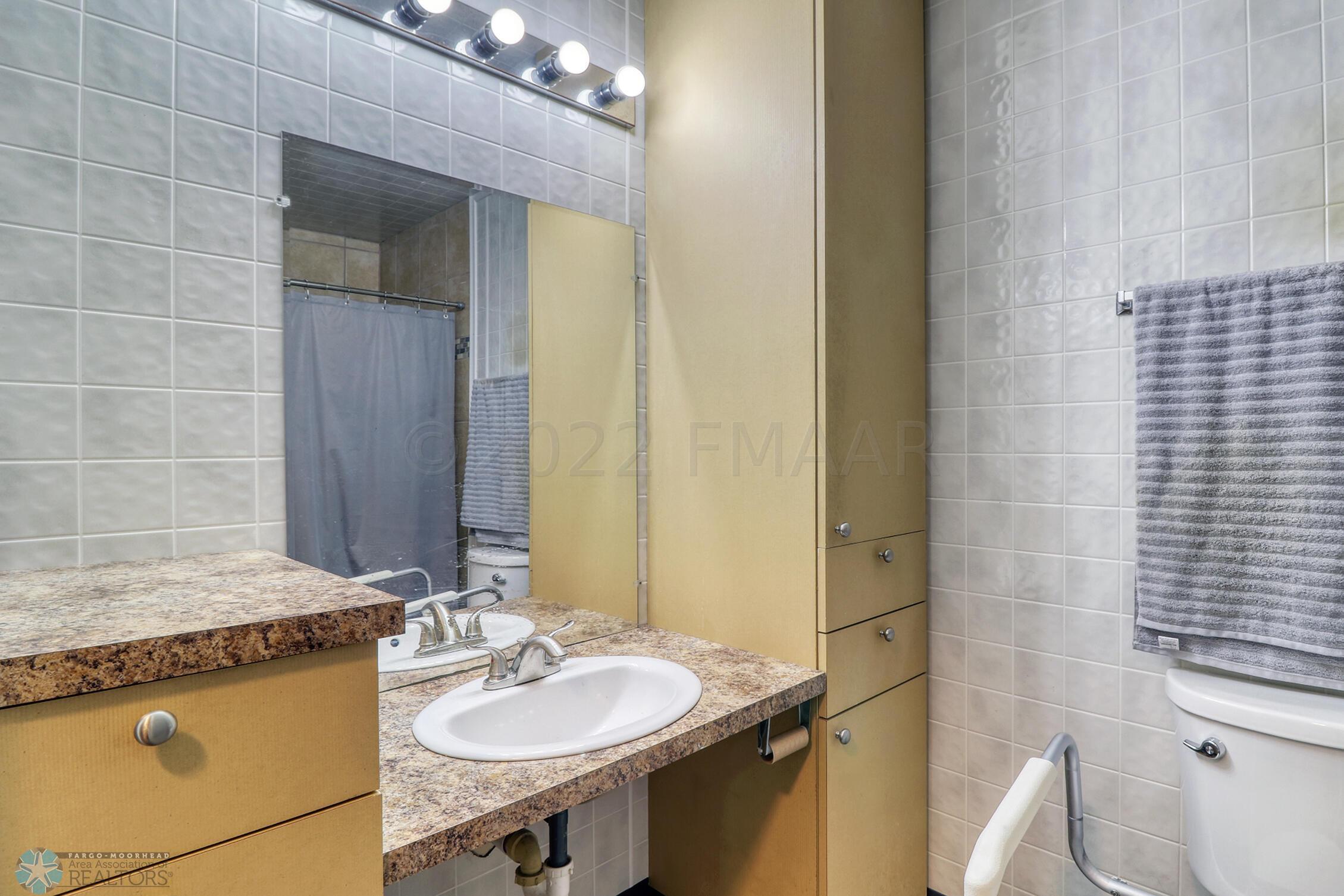 Bathroom1_2